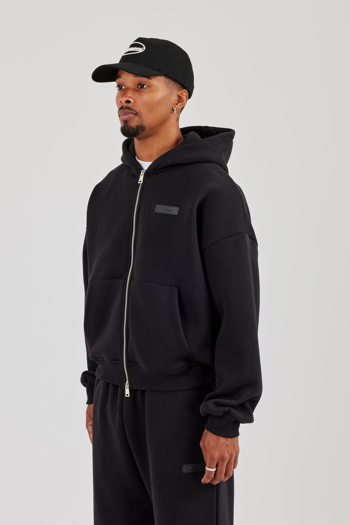 Logo Tab Zip Hoodie Black