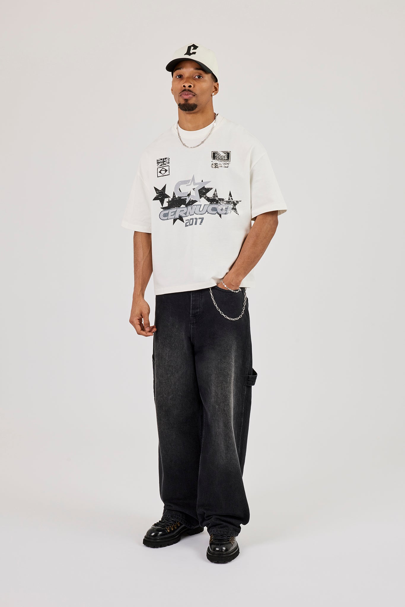 Short Sleeve Boxy Cernucci 2017 Graphic T-Shirt - Off White