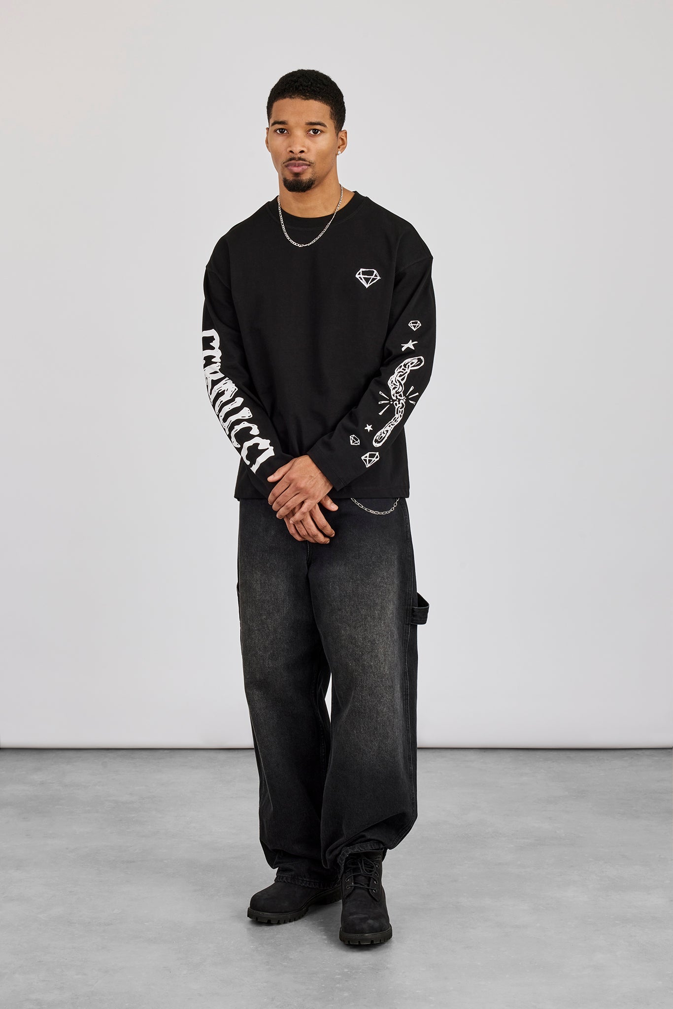 Long Sleeve CN Graphic T-Shirt - Black