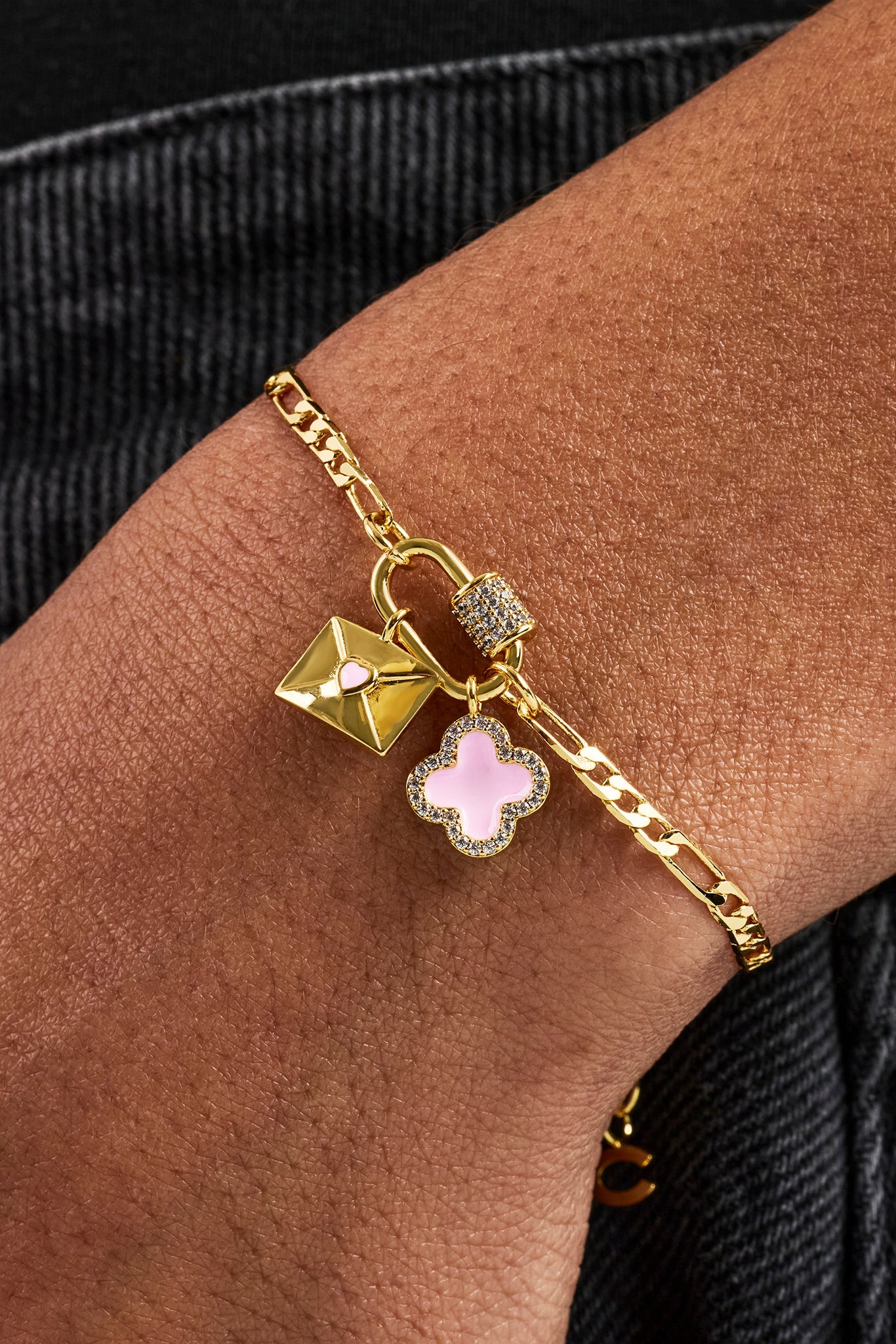 Iced Bar Pendant & Pink Enamel Motif Necklace & Bracelet - 10mm -  Gold