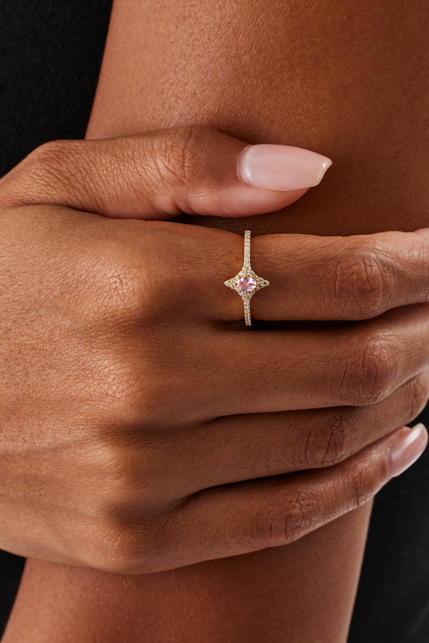 Iced Oval Pink Cz Star Ring - 10mm