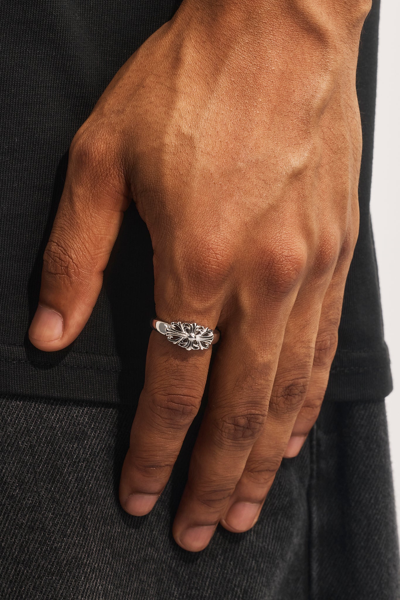 Cross Motif Signet Ring - 10mm - White