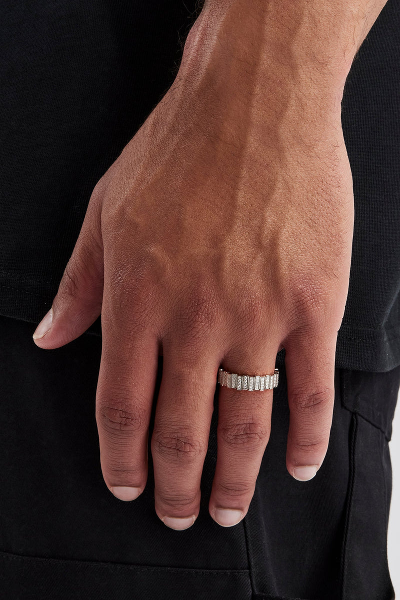 Panelled Iced Ring - White