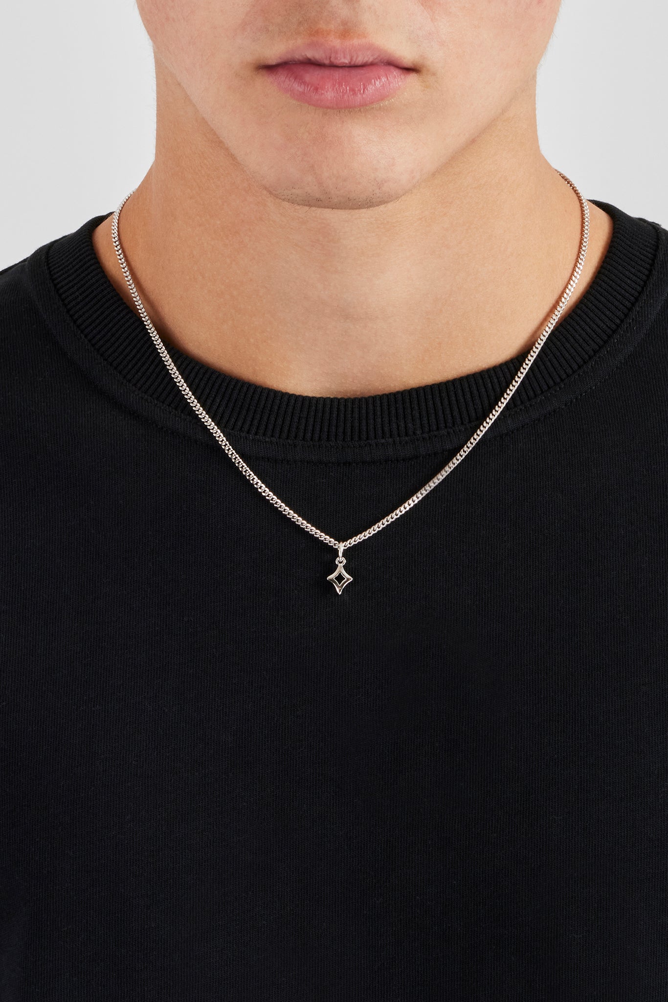 Polished Star Outline Necklace - 10mm