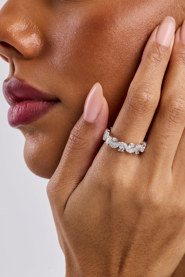 Iced Ripple & Stone Band Ring - White