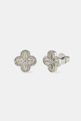 Star Motif Stud Earrings - 8mm - White
