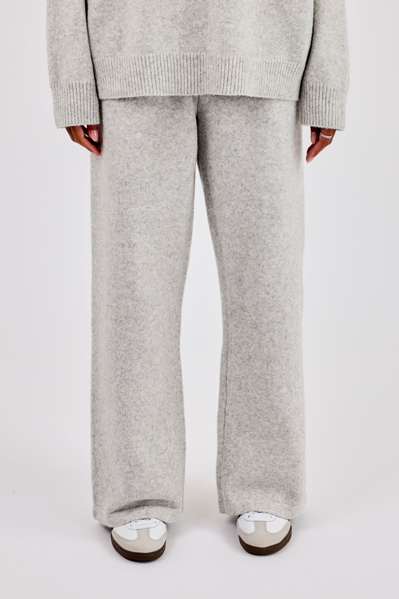 Knit Logo Jogger - Grey