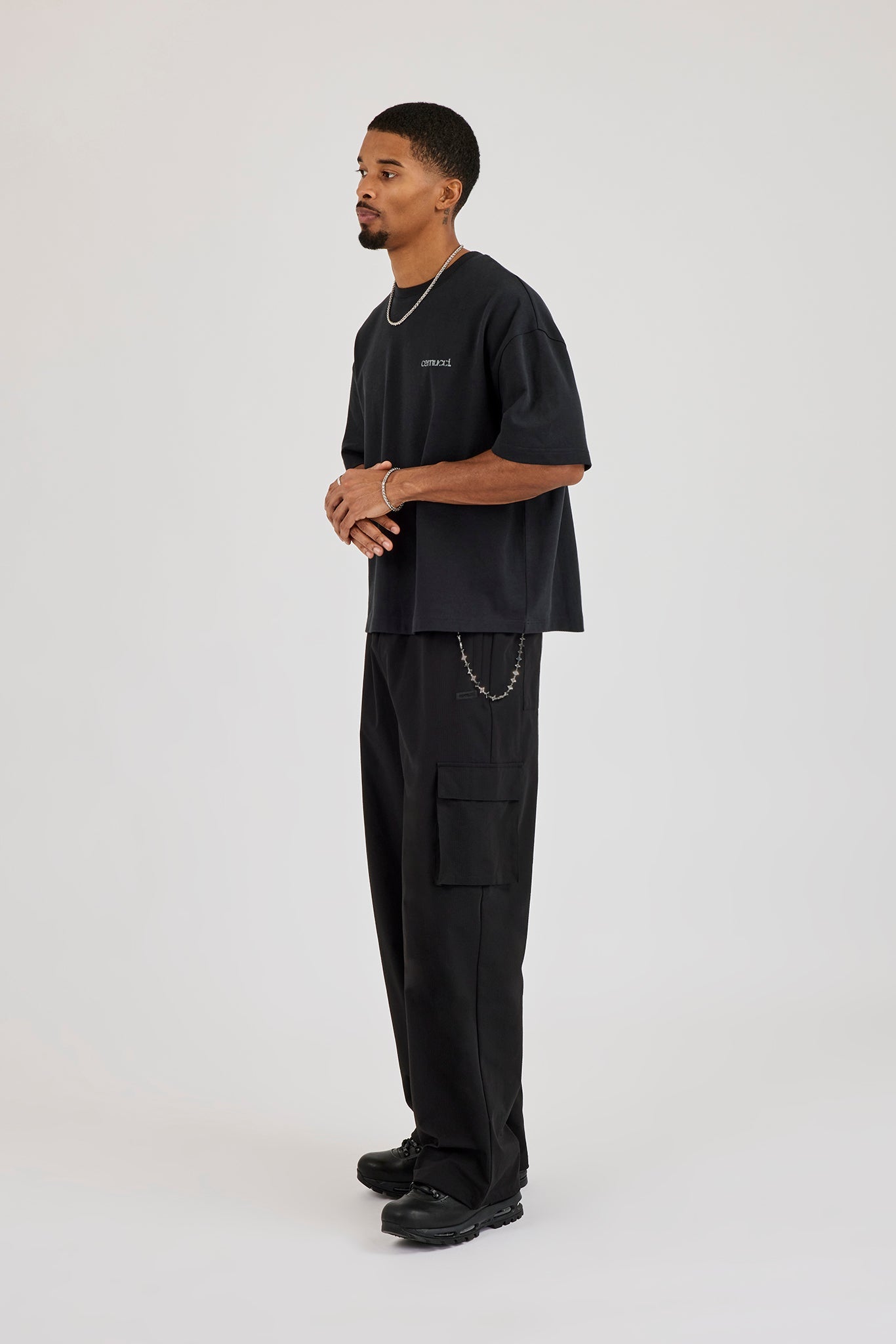 Textured Nylon Cargo Trouser & Star Outline Jean Chain - Black
