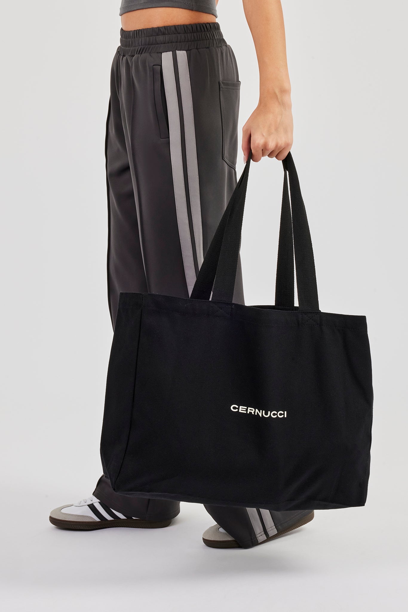 バッグ ASSEMBLE LOGO CANVAS TOTE BAG / BLACK ASSEMBLE LOGO CANVAS TOTE BAG / BLACK バッグ ASSEMBLE LOGO CANVAS
