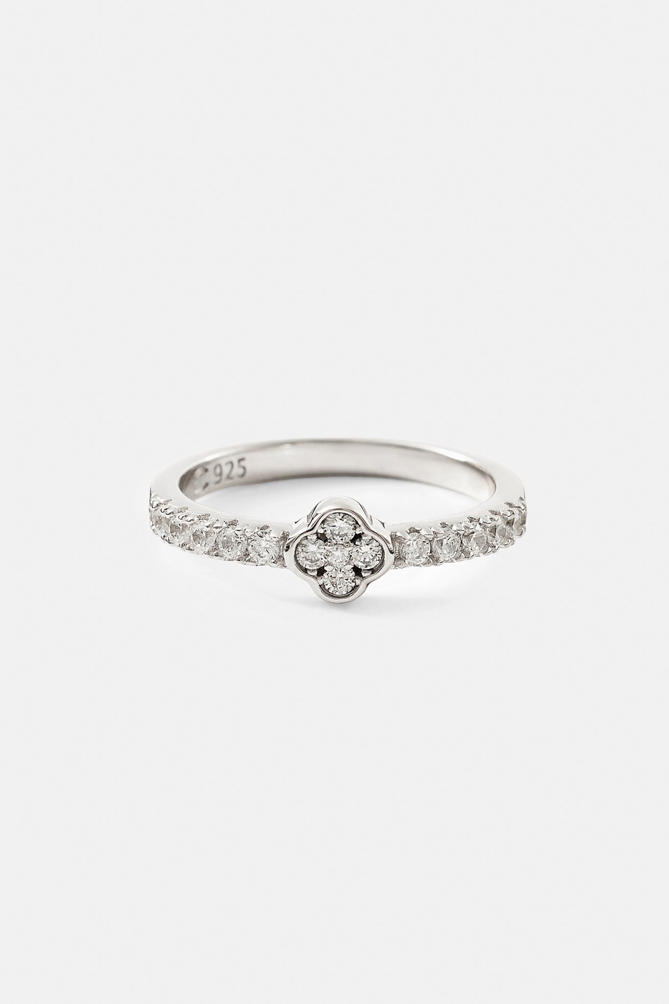 Iced Motif Ring - 6mm