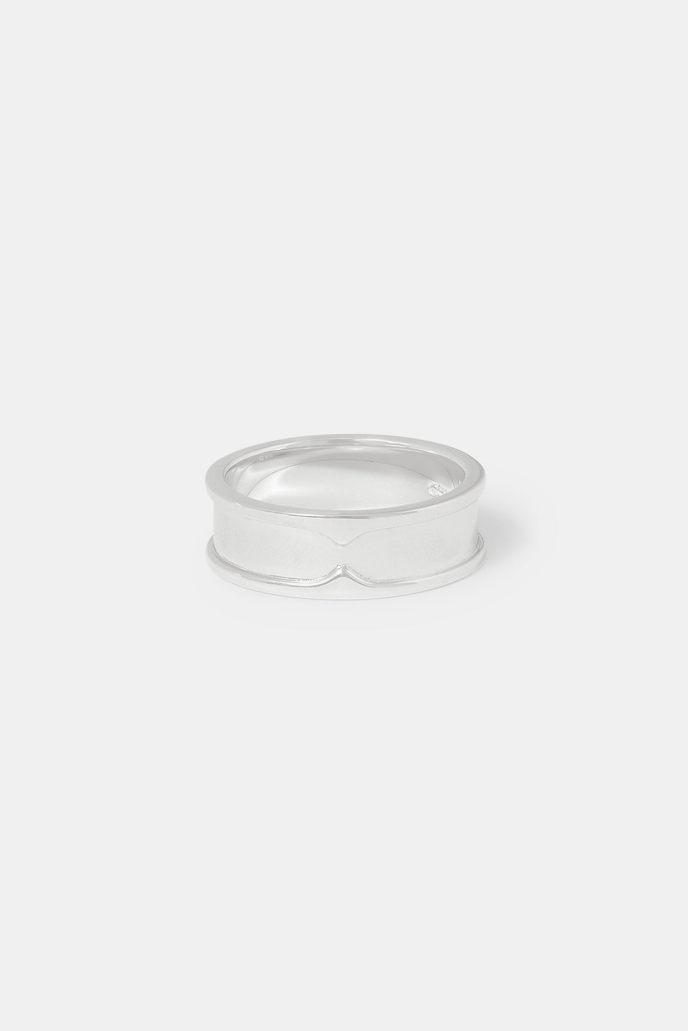 Polished Edge Band Ring - 8mm