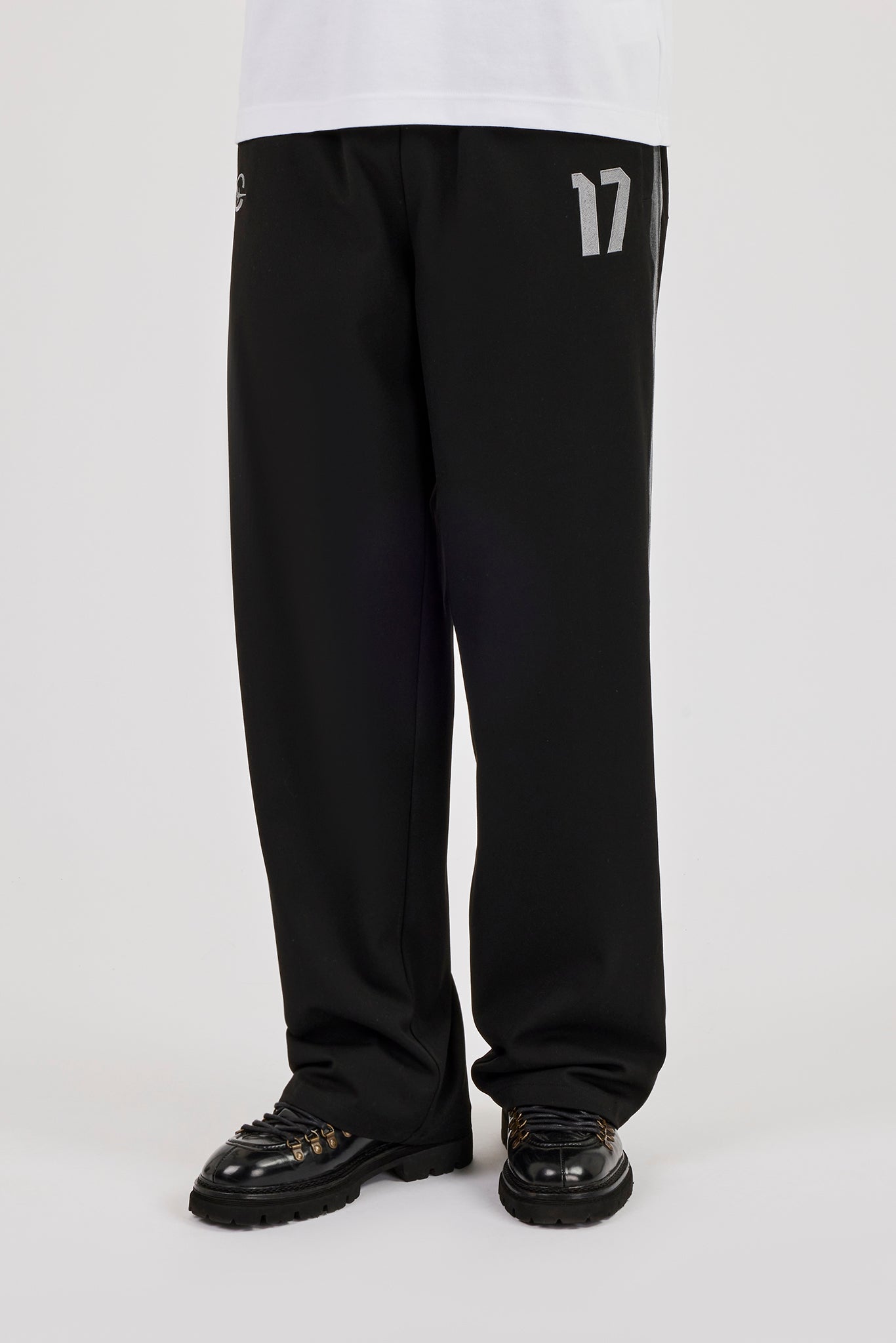 Woven Relaxed Trouser With Side Tape - Black