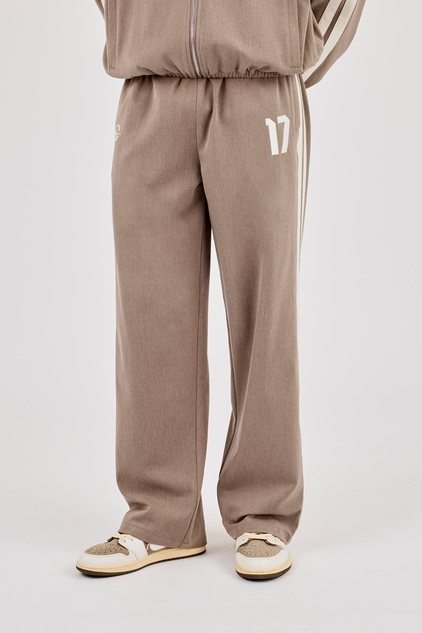 Woven Relaxed Trouser With Side Tape - Taupe