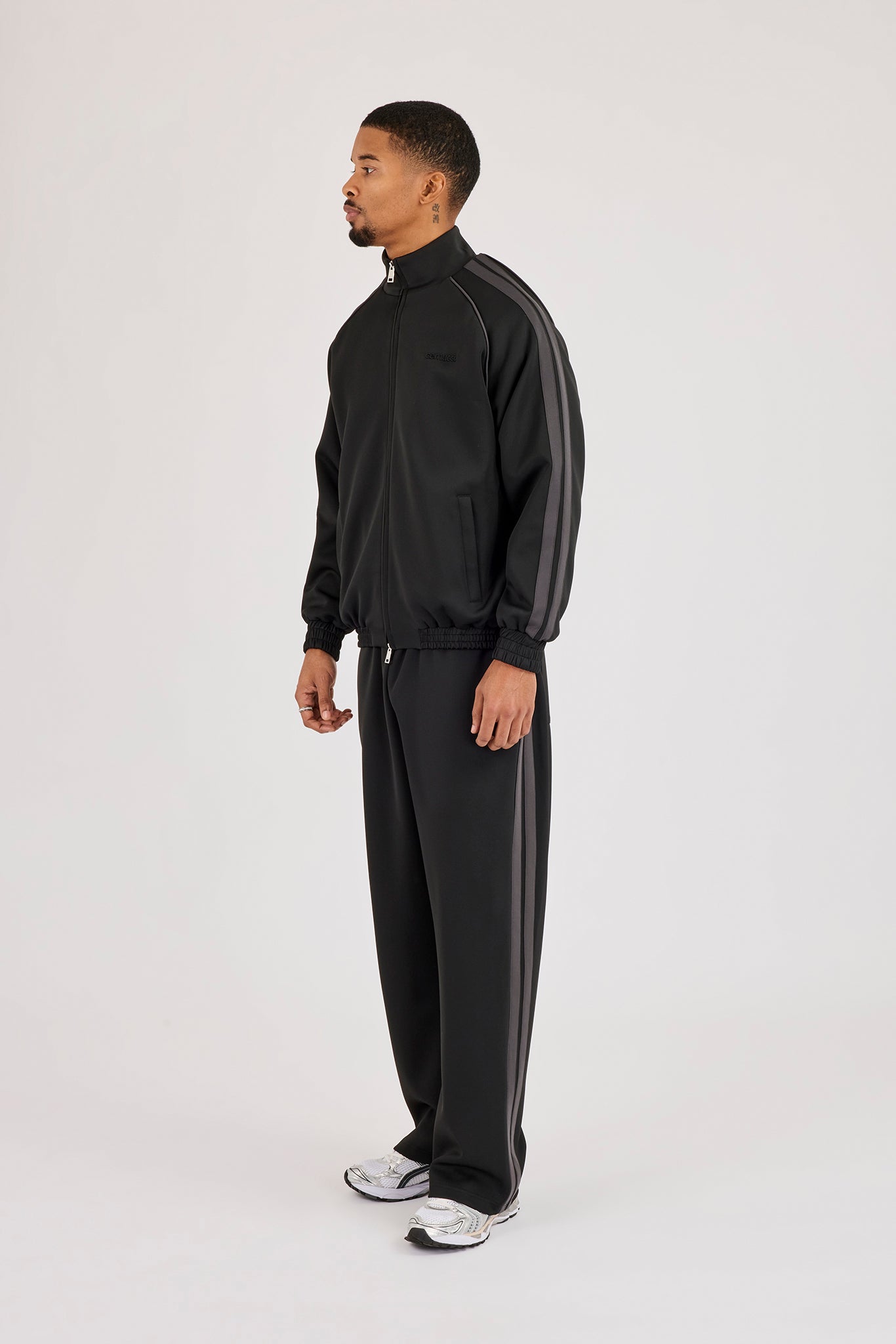 Relaxed Tape Detail Trouser - Black