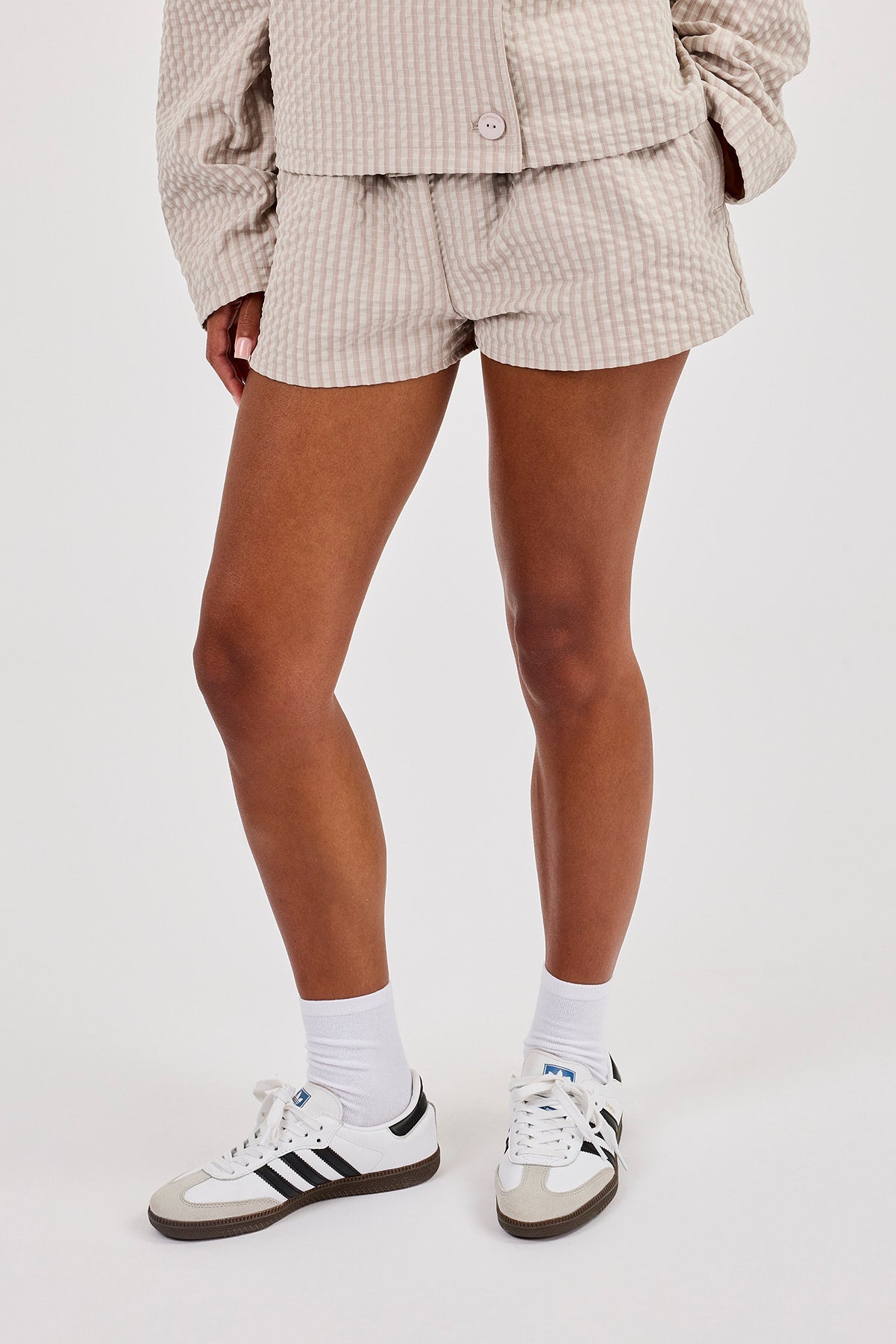 Crinkle Check Short - Stone