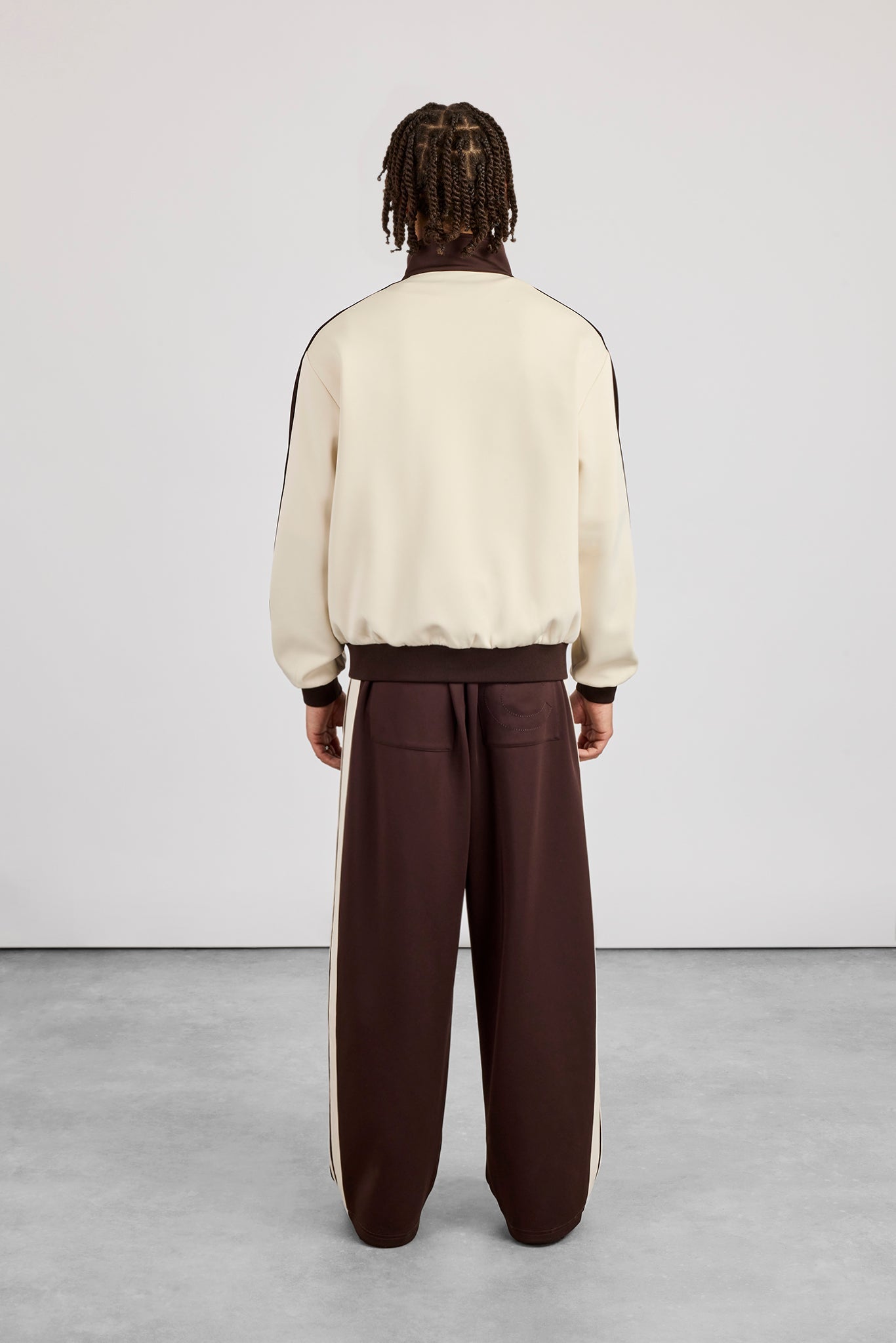 Men’s Contrast Detail Track Top & Baggy Track Pant – Off White / Chocolate