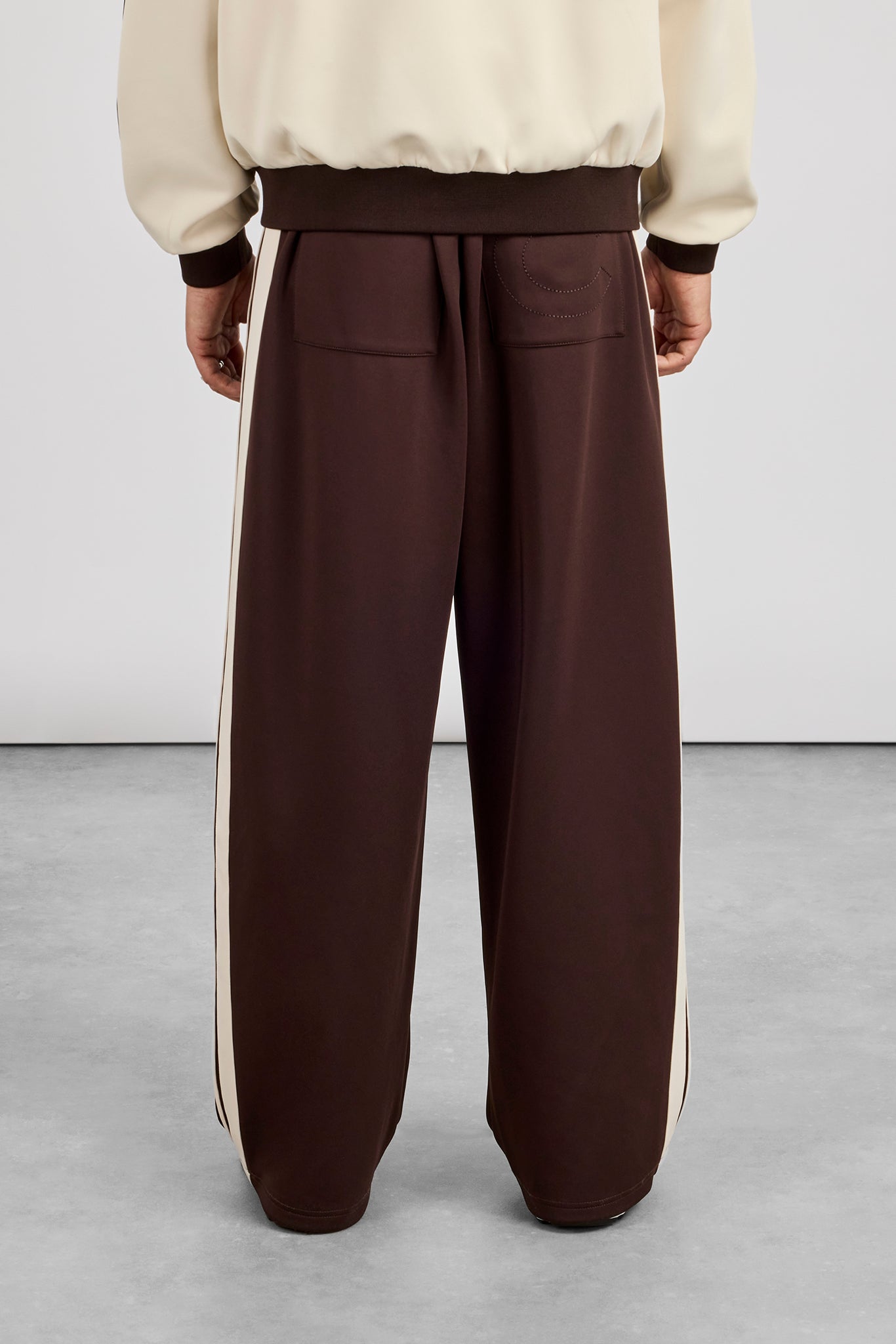 Mens Contrast Detail Baggy Track Pant - Chocolate