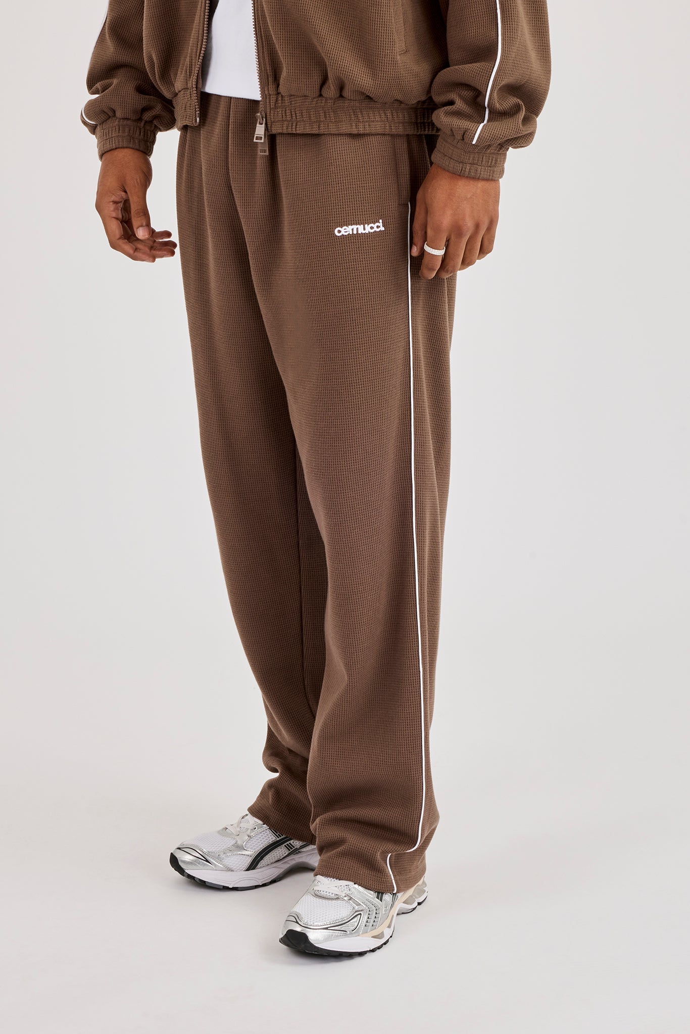 Waffle Relaxed Jogger With Piping - Brown