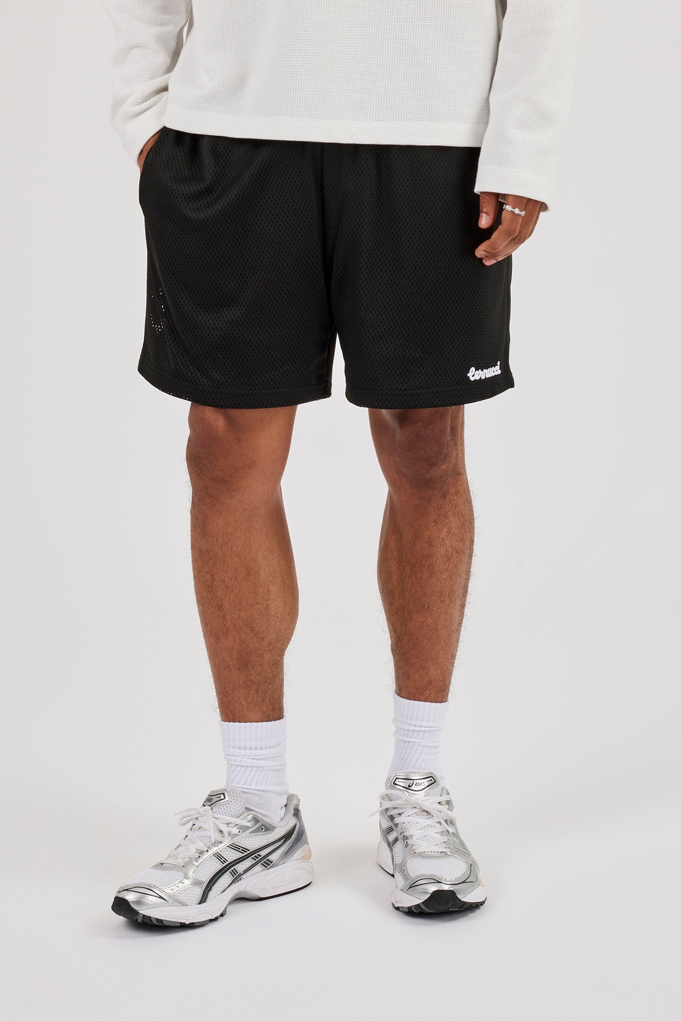 Relaxed Mesh Logo Short - Black