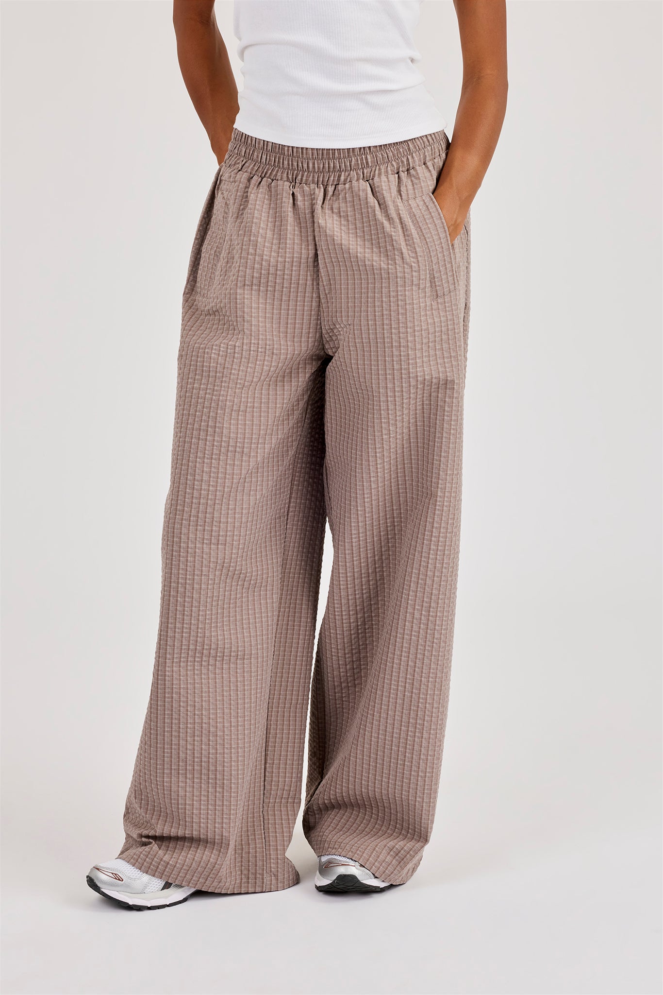 Check Nylon Jogger - Beige