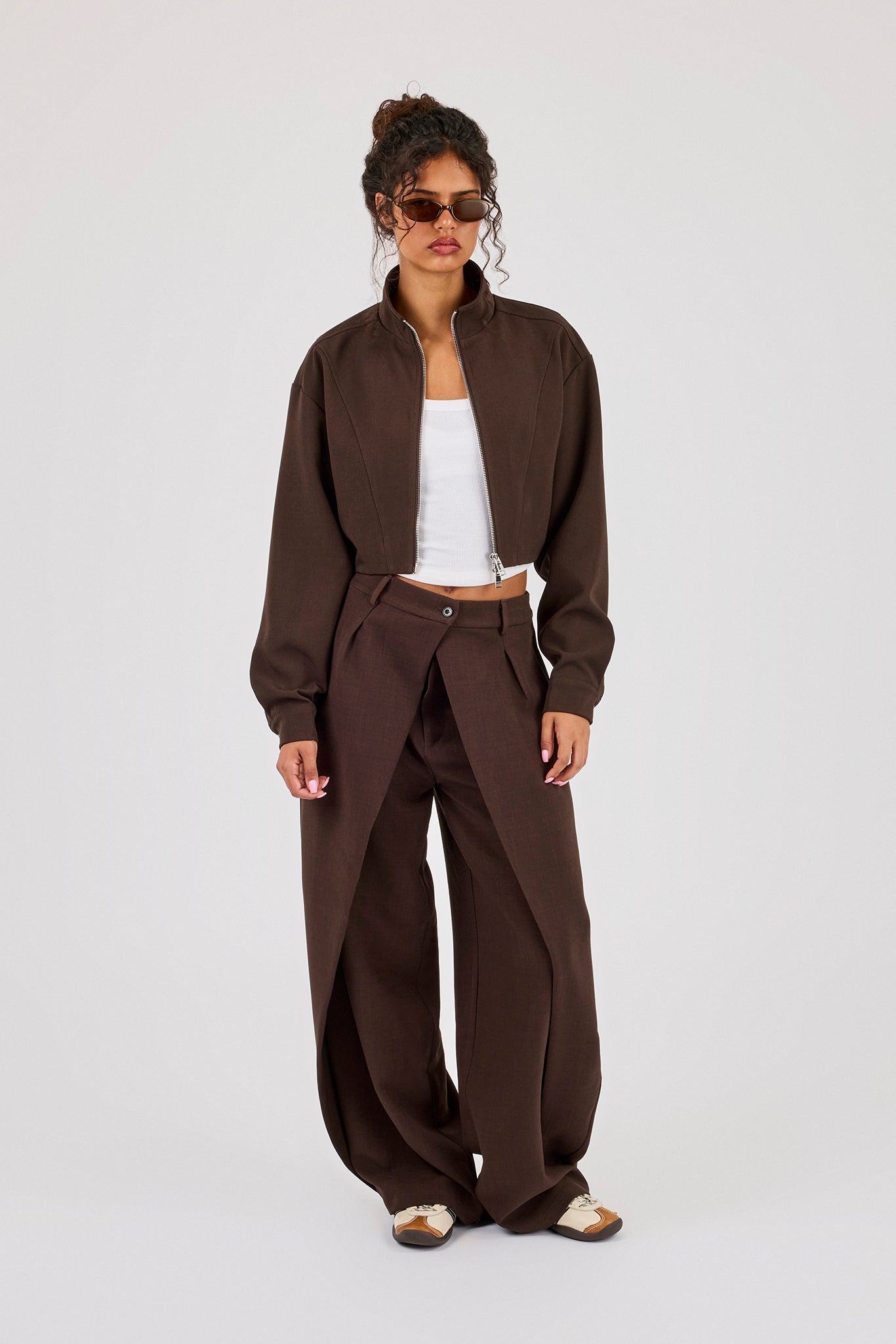 Woven Seam Detail Jacket & Double Pleat Barrel Leg Trouser - Chocolate
