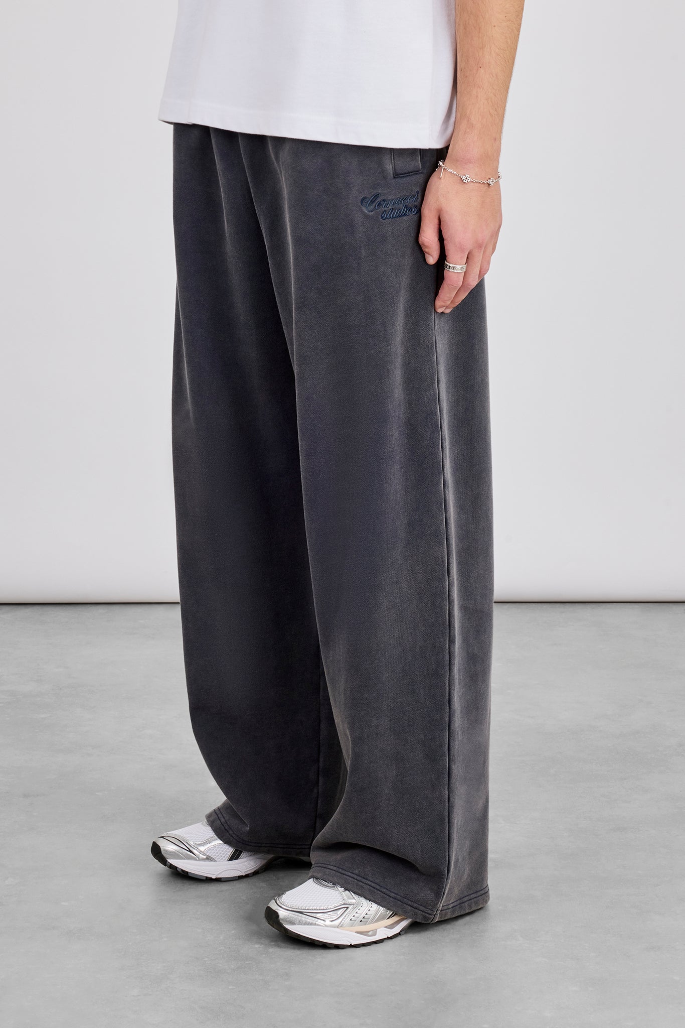Acid Wash Baggy Jogger - Washed Navy