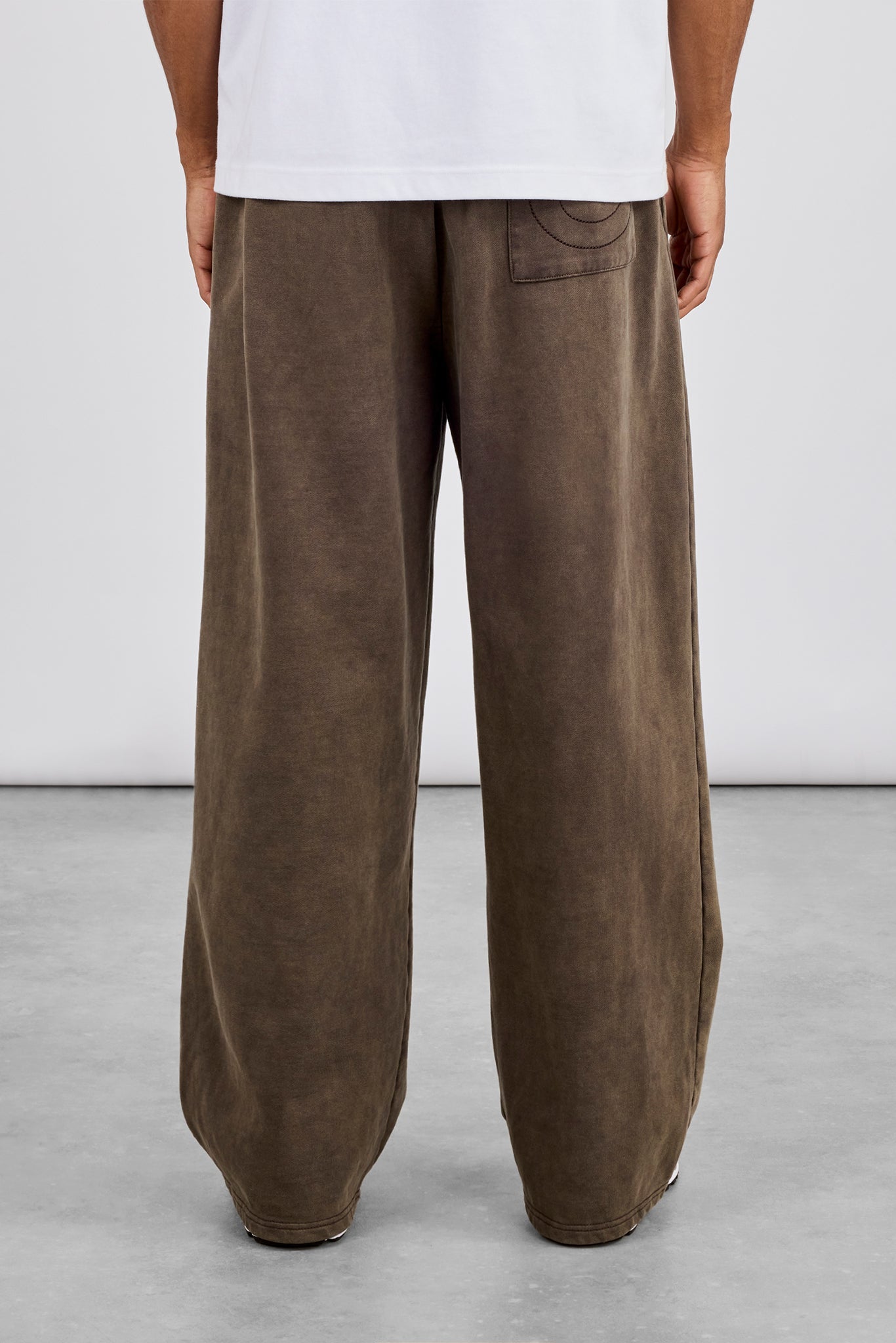 Washed Baggy Jogger - Brown