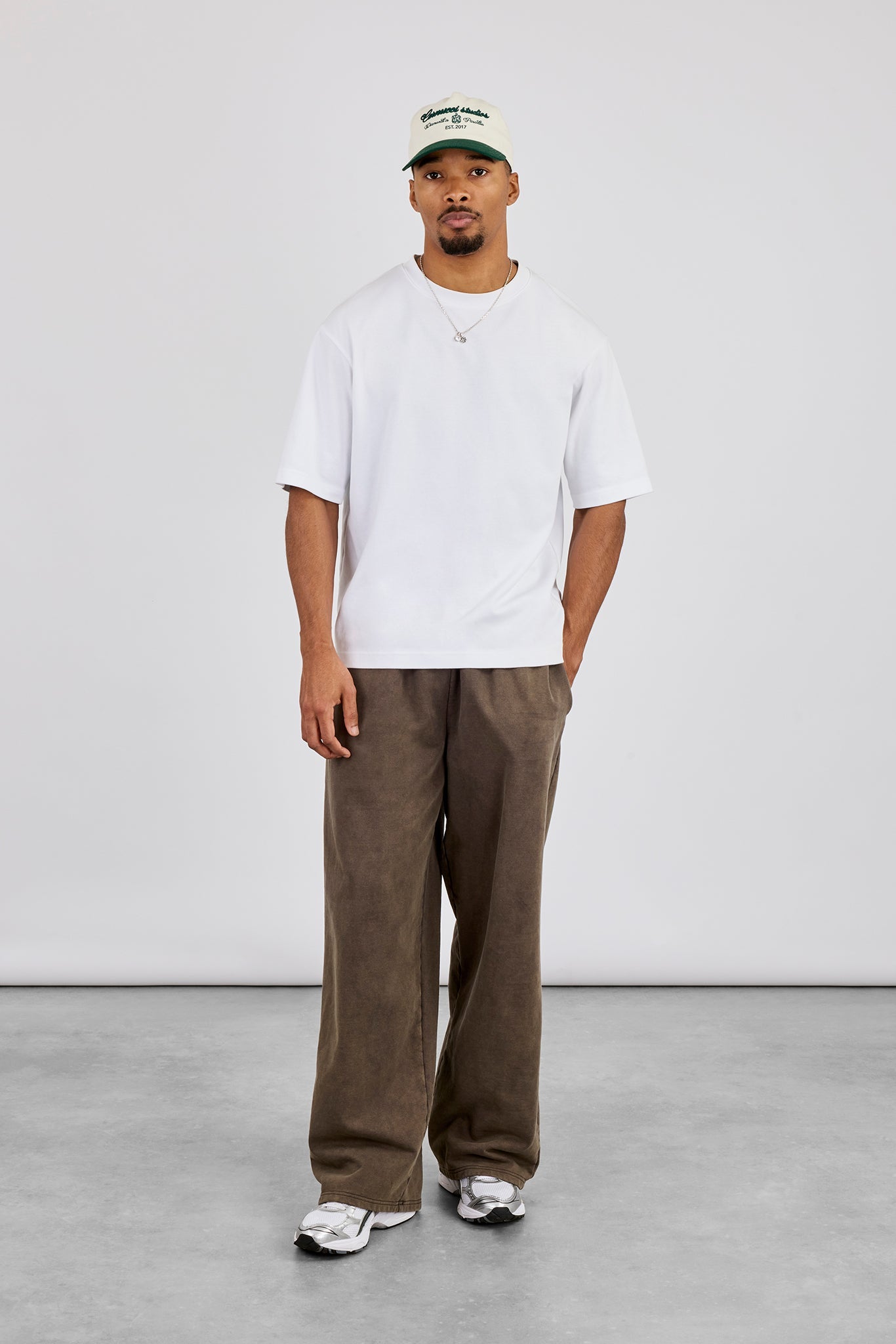 Washed Baggy Jogger - Brown