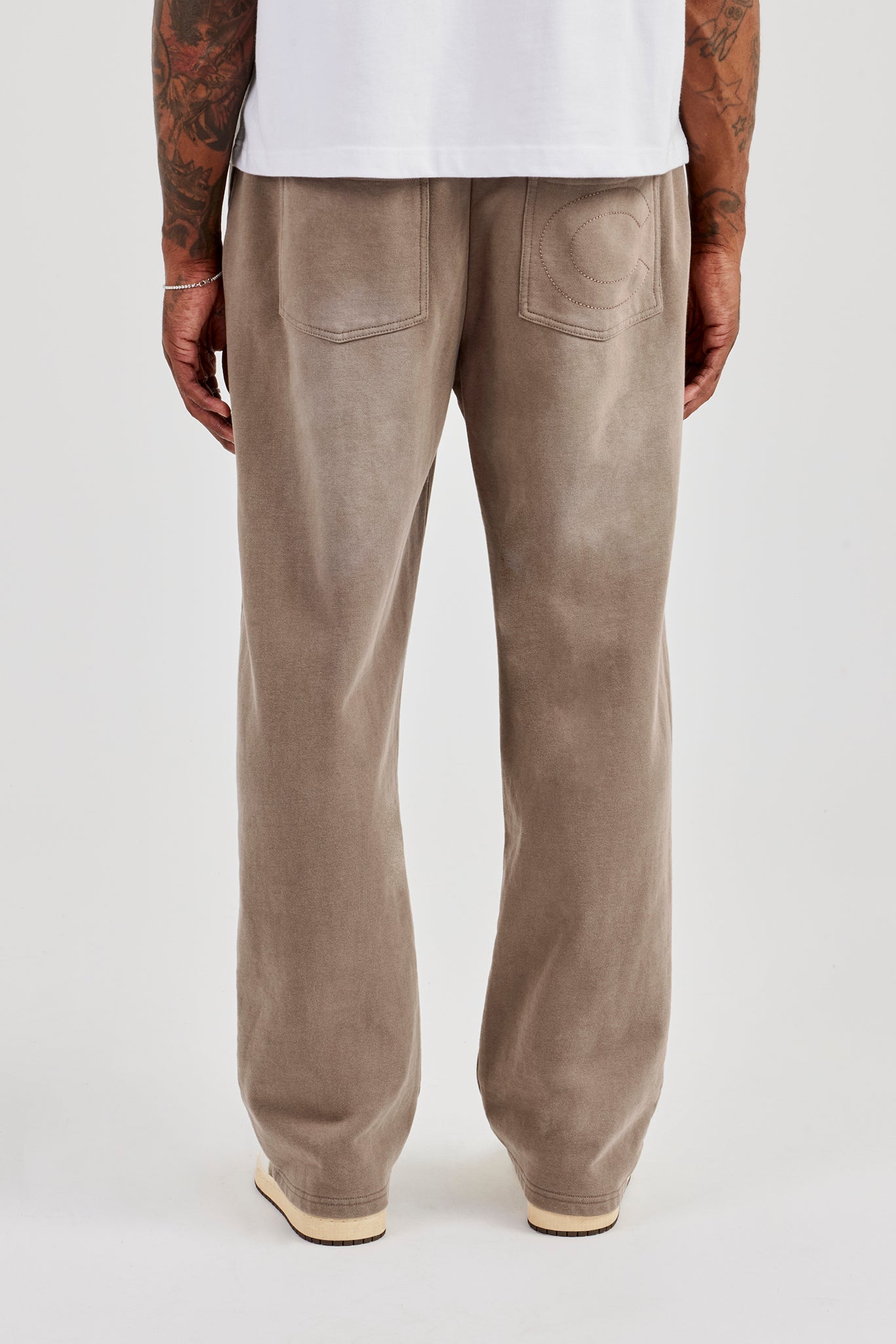 Washed Relaxed Jogger - Brown