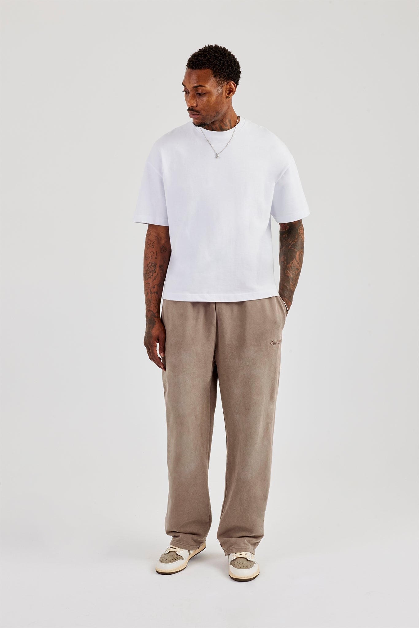 Washed Relaxed Jogger - Brown