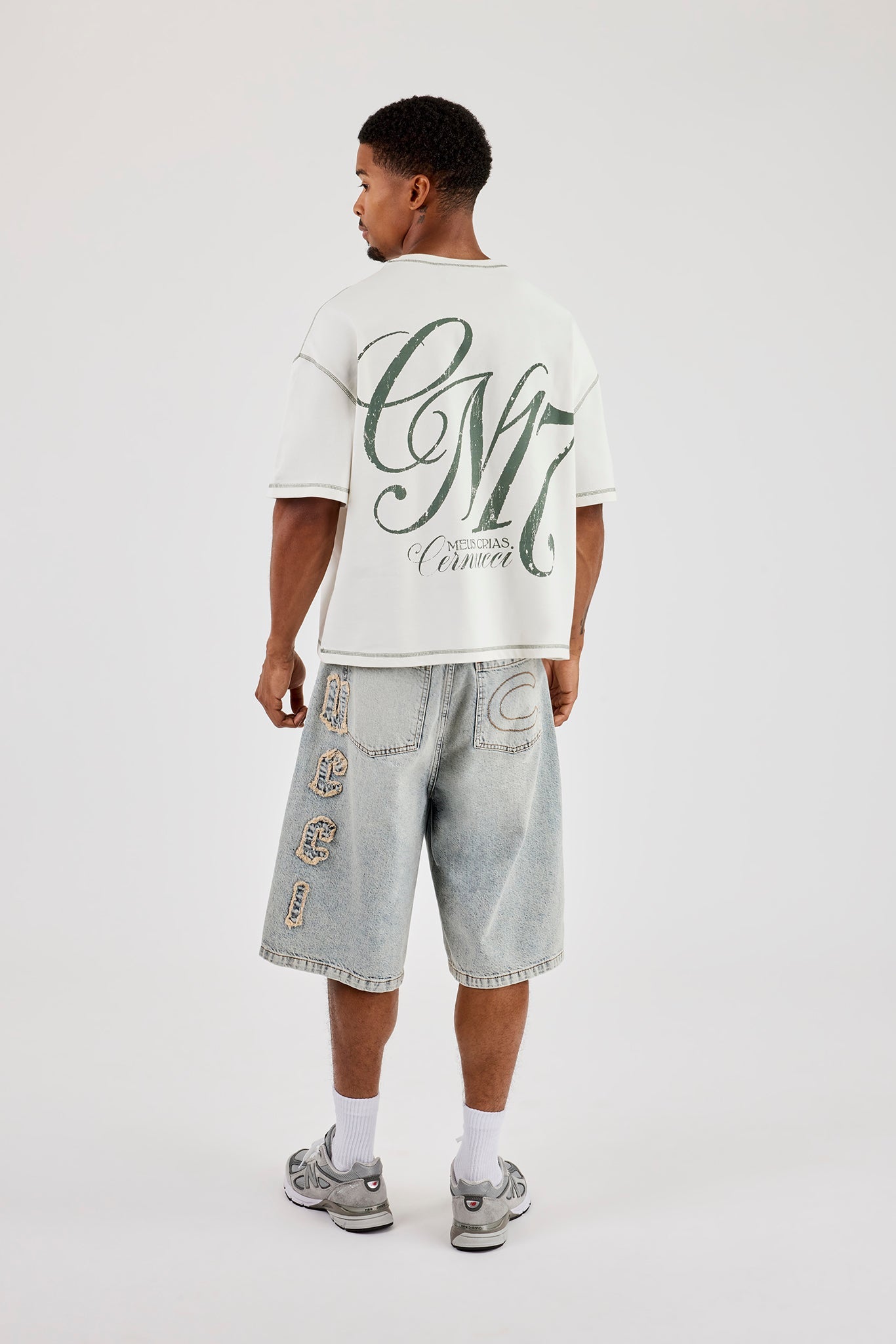 Boxy Contrast Stitch CN17 Back Print T-Shirt - Off White