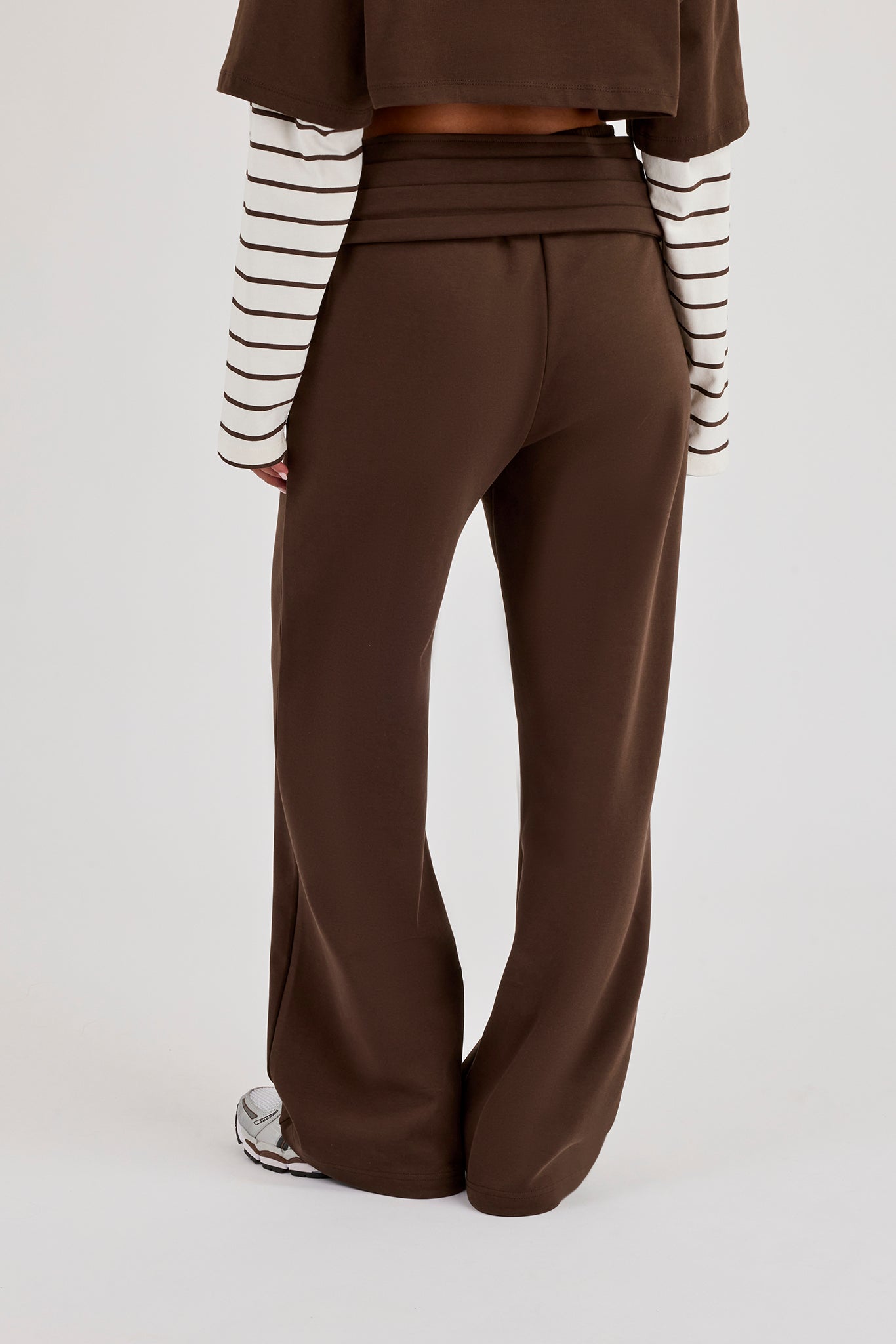 Pleated Waistband Wide Leg Jogger - Chocolate