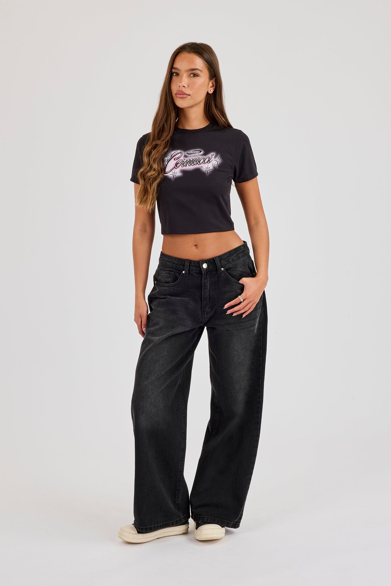 Cernucci Spray Graphic Cropped Baby Tee - Black