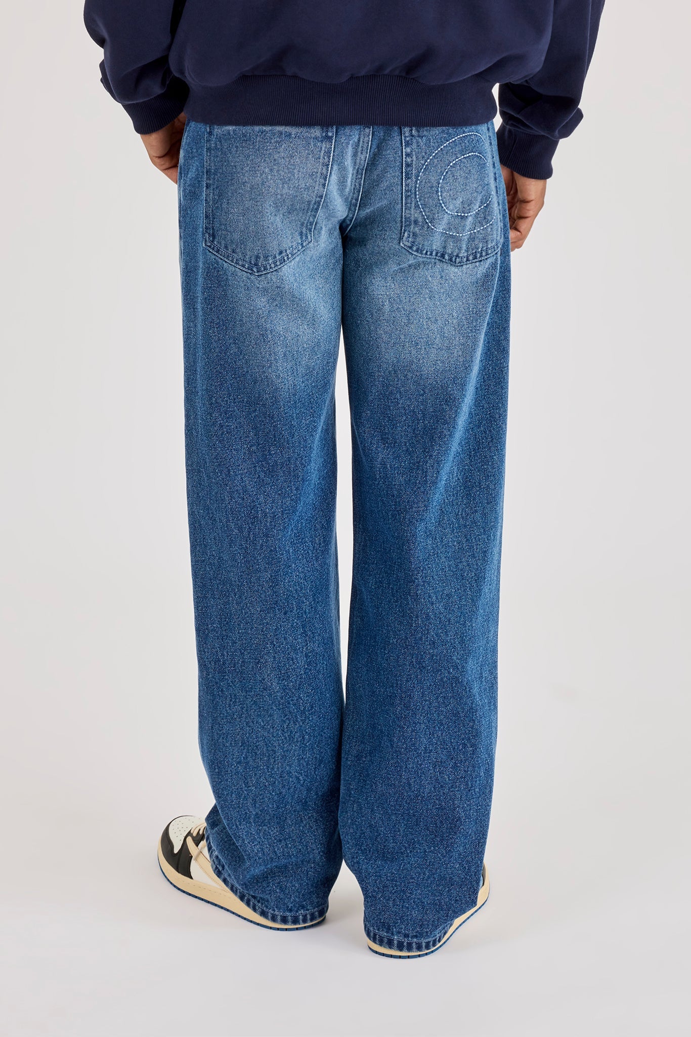 Mens Relaxed Jean - Mid Blue