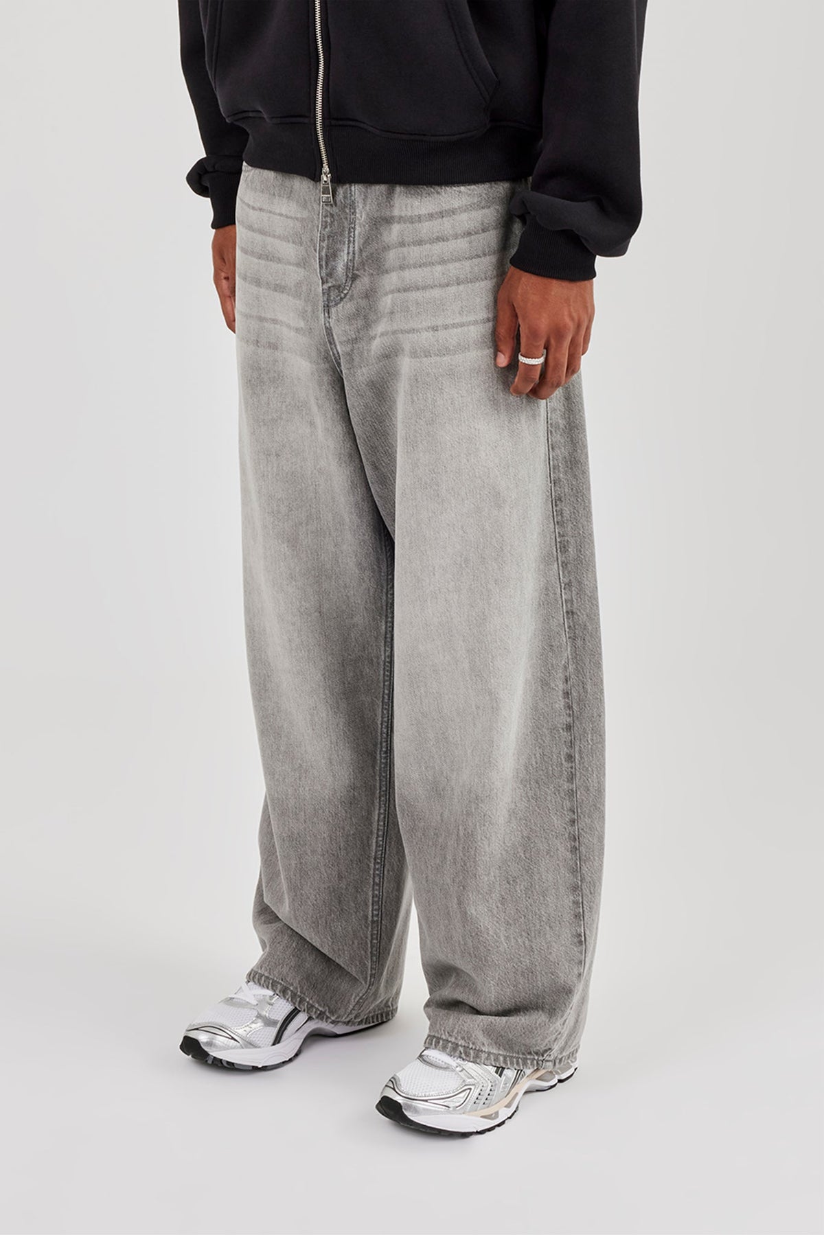 M bless u BU wrinkle crack baggy denim BLESS Ü BU brand baggy 