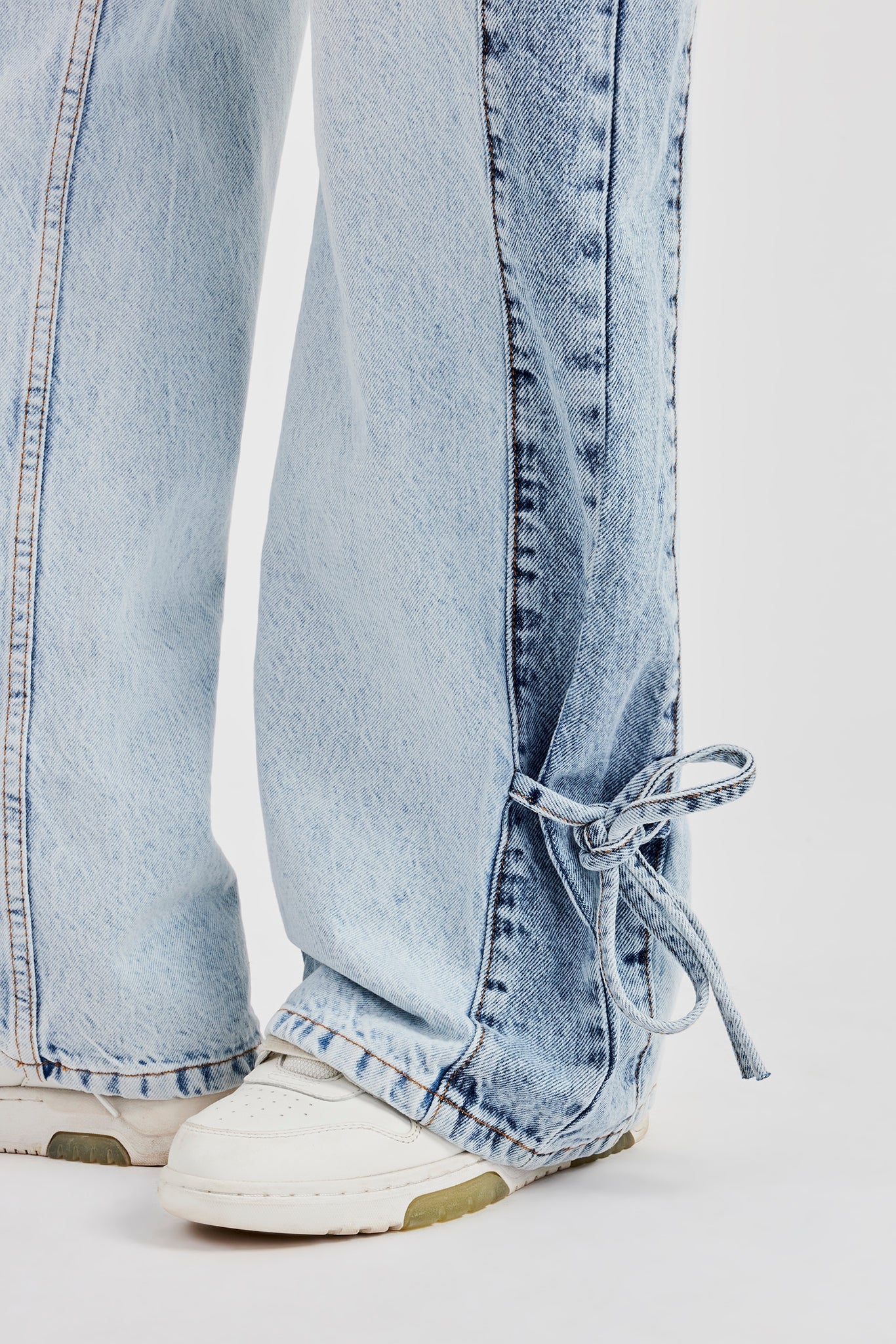 Contrast Panel Tie Bottom Baggy Jean - Ice Blue