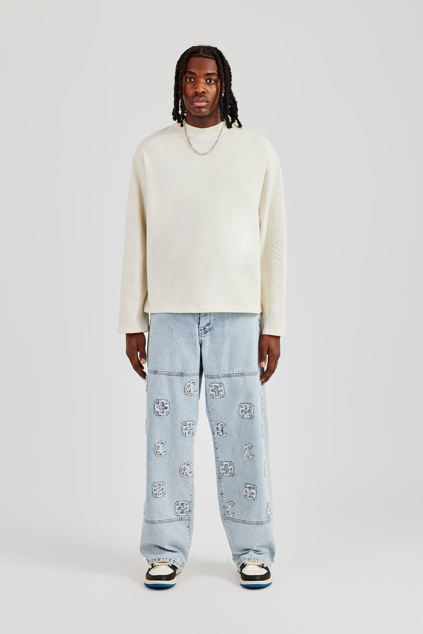 Etched Motif Baggy Fit Jean - Light Blue