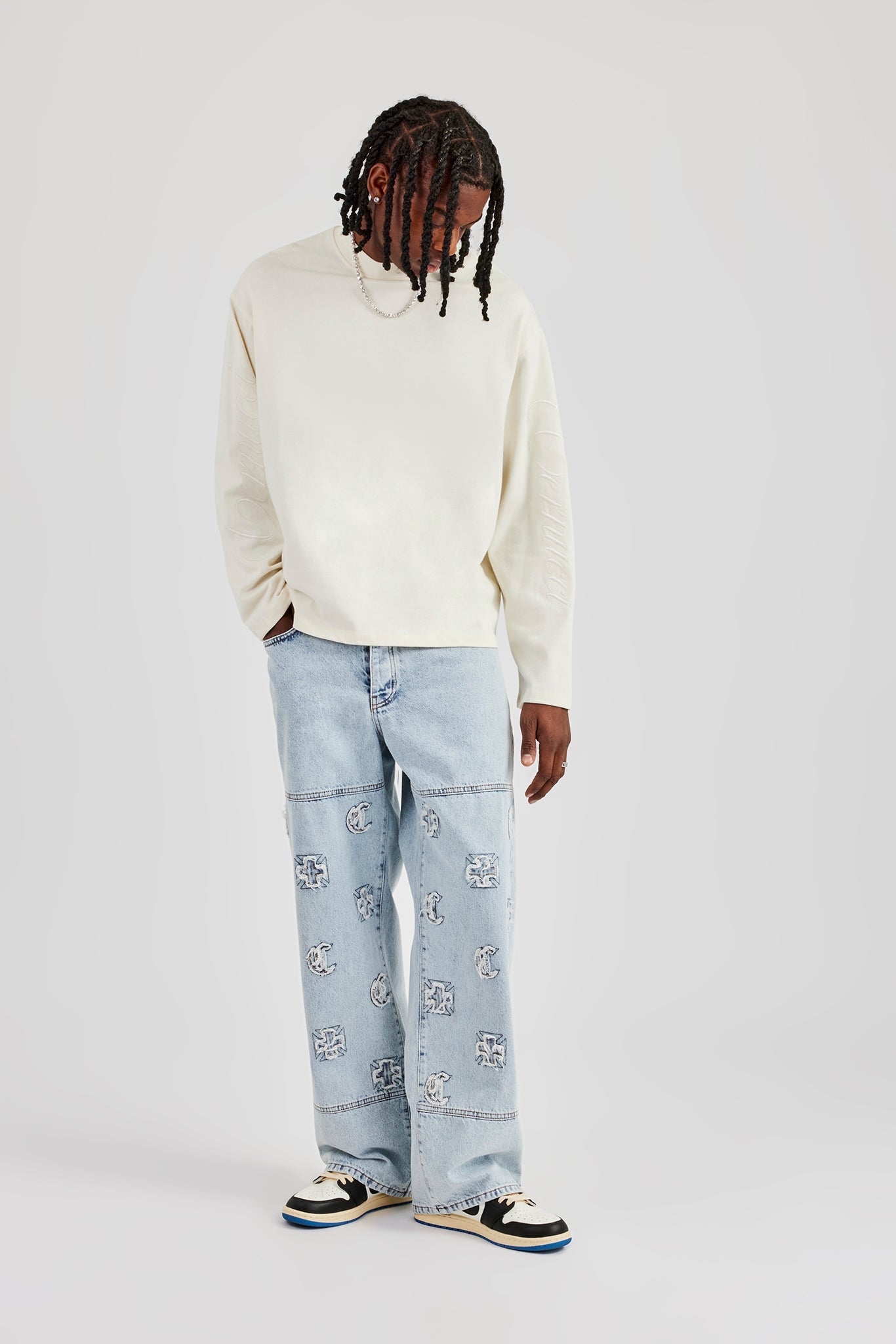 Etched Motif Baggy Fit Jean - Light Blue
