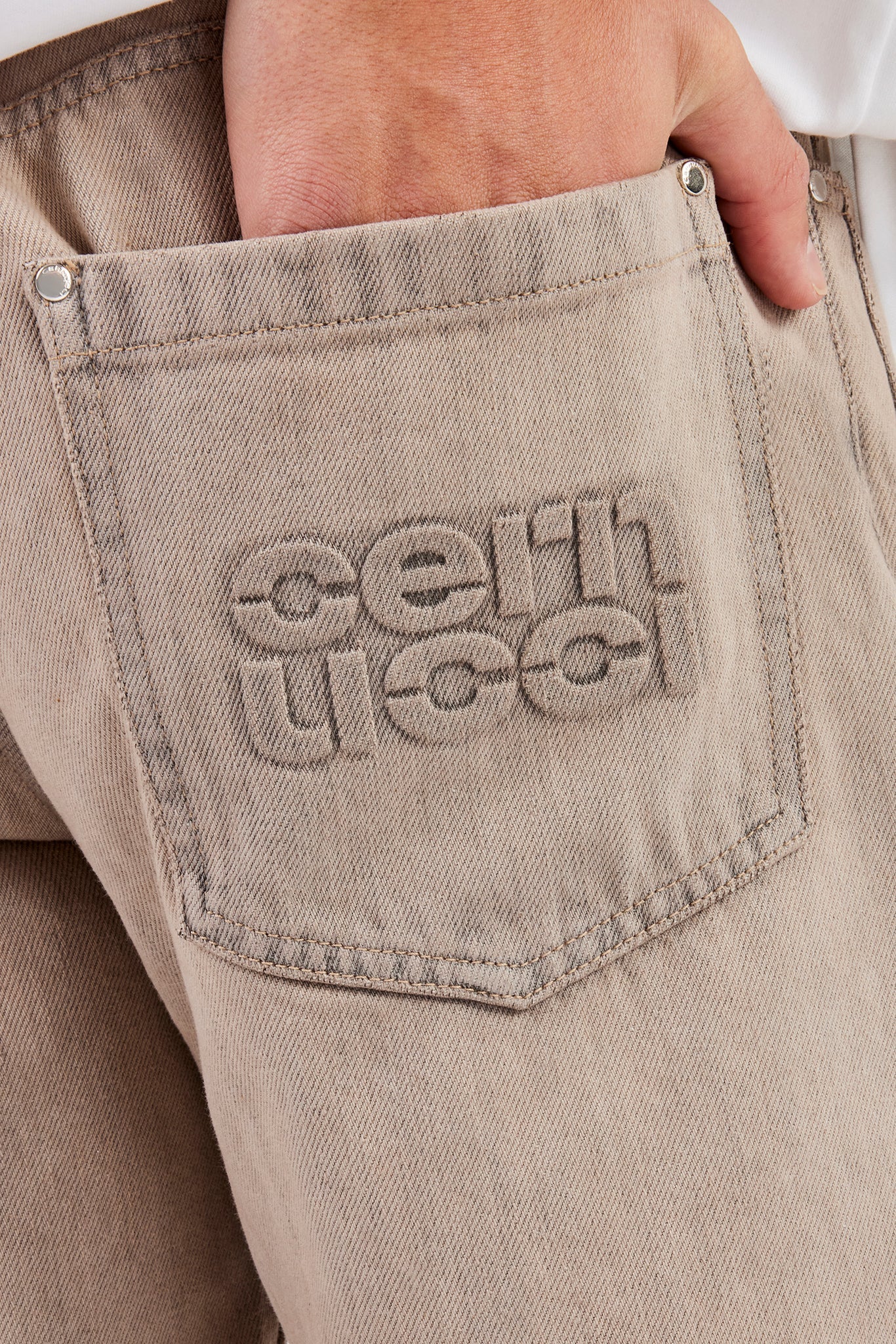 Embossed Relaxed Jean - Washed Stone