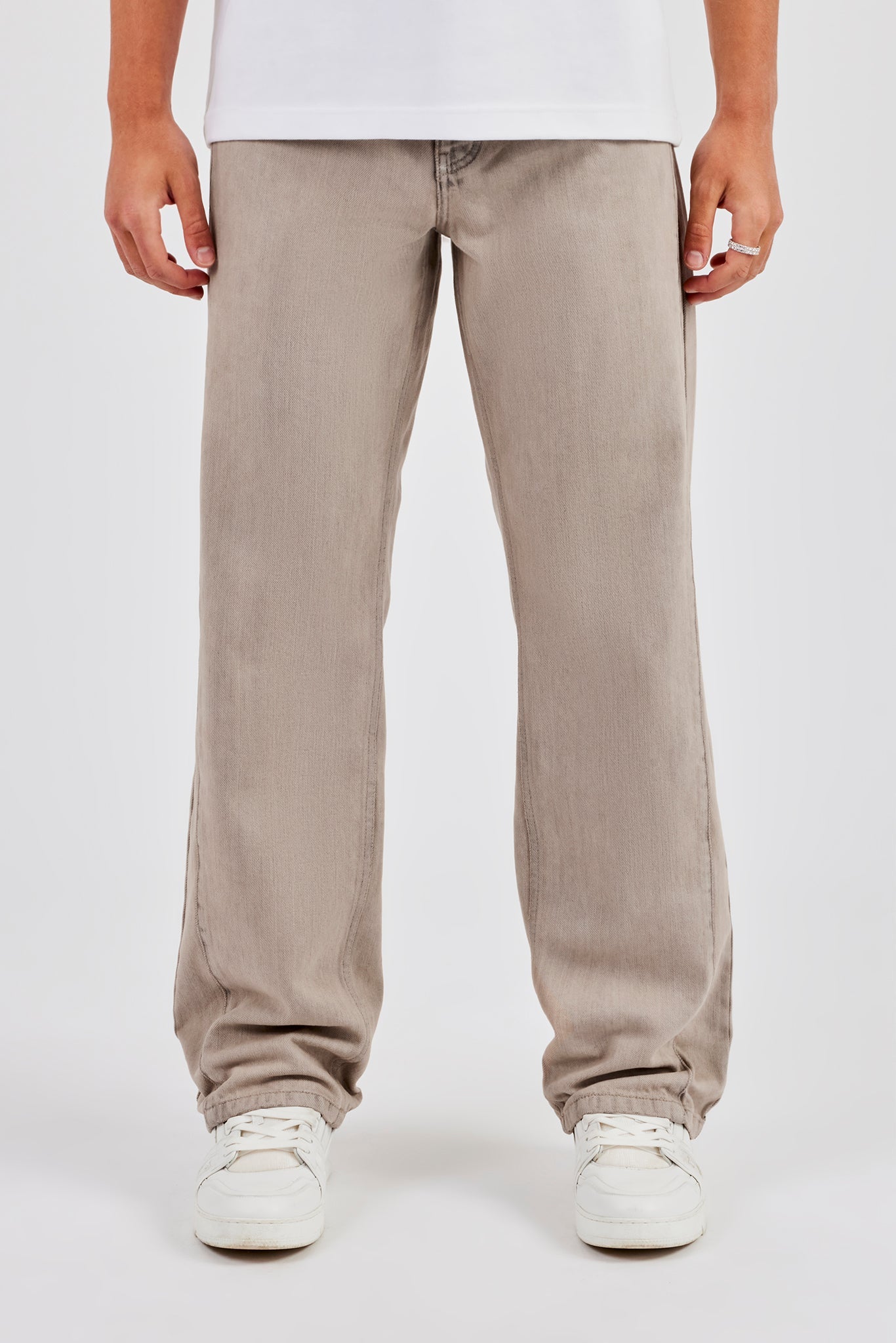 Embossed Relaxed Jean - Washed Stone