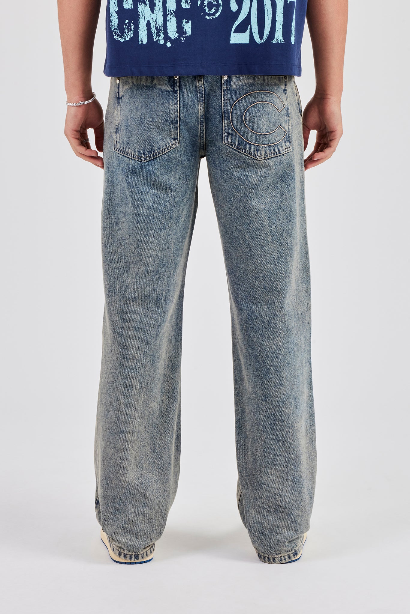 Embroidered Relaxed Jeans - Antique Wash