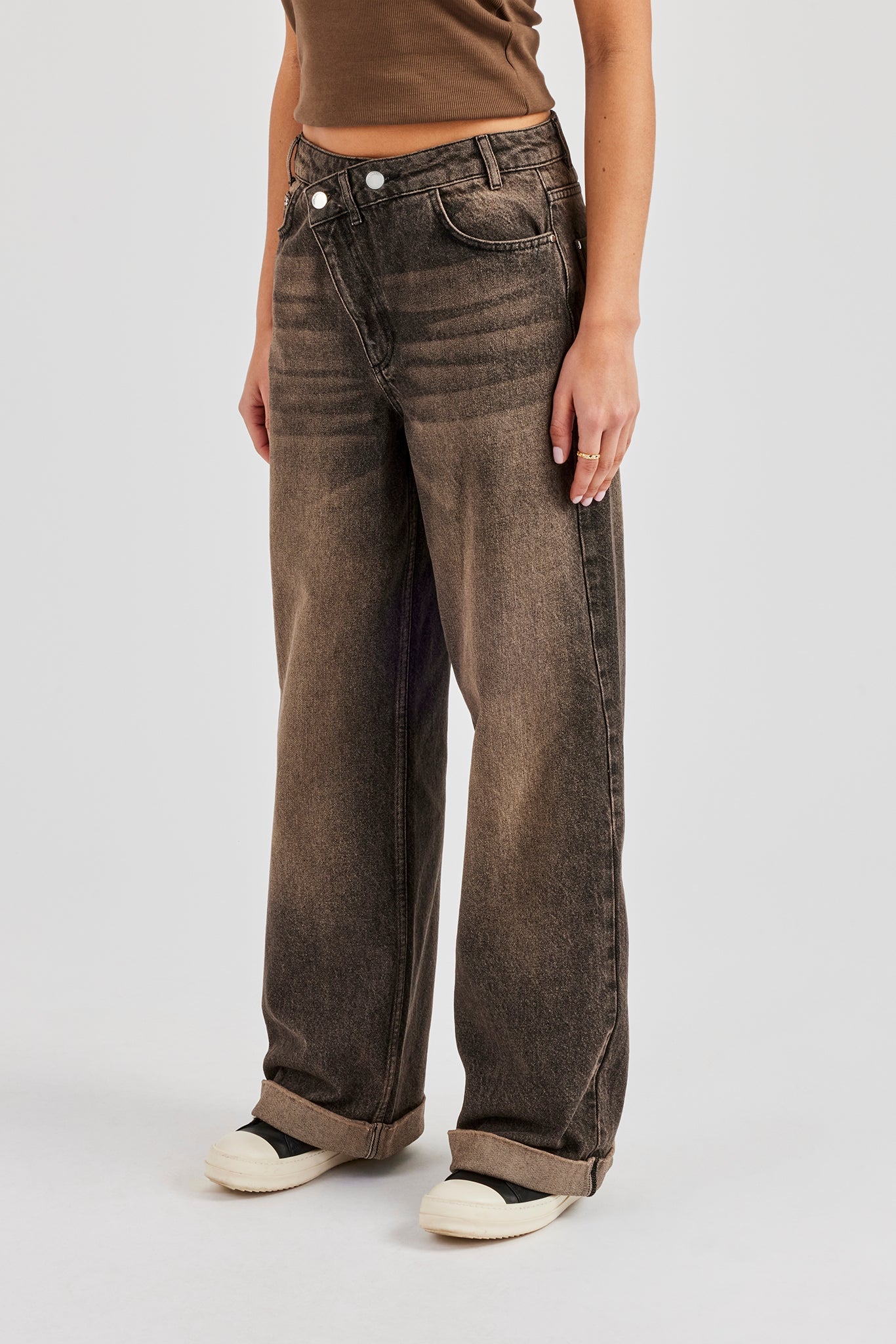 Baggy Denim Waistband Detail Jean - Brown