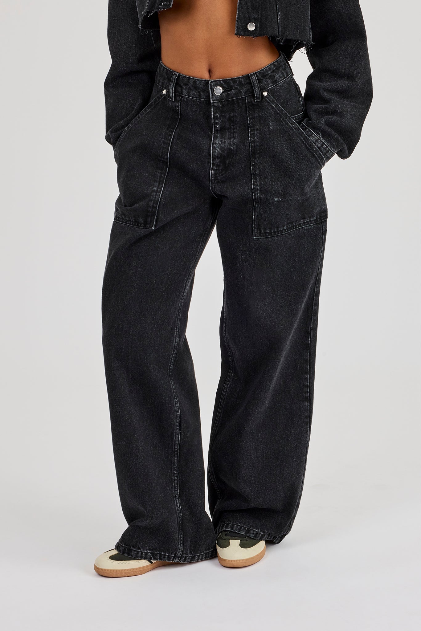 Baggy Pocket Detail Jean - Washed Black
