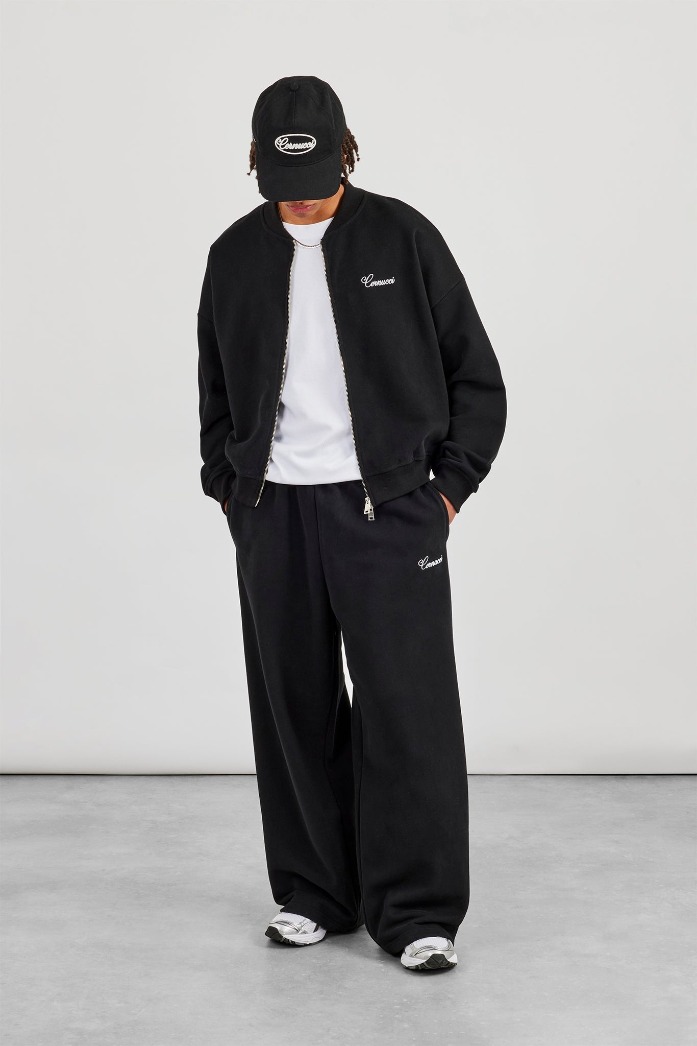 Embroidered Baggy Jogger - Black