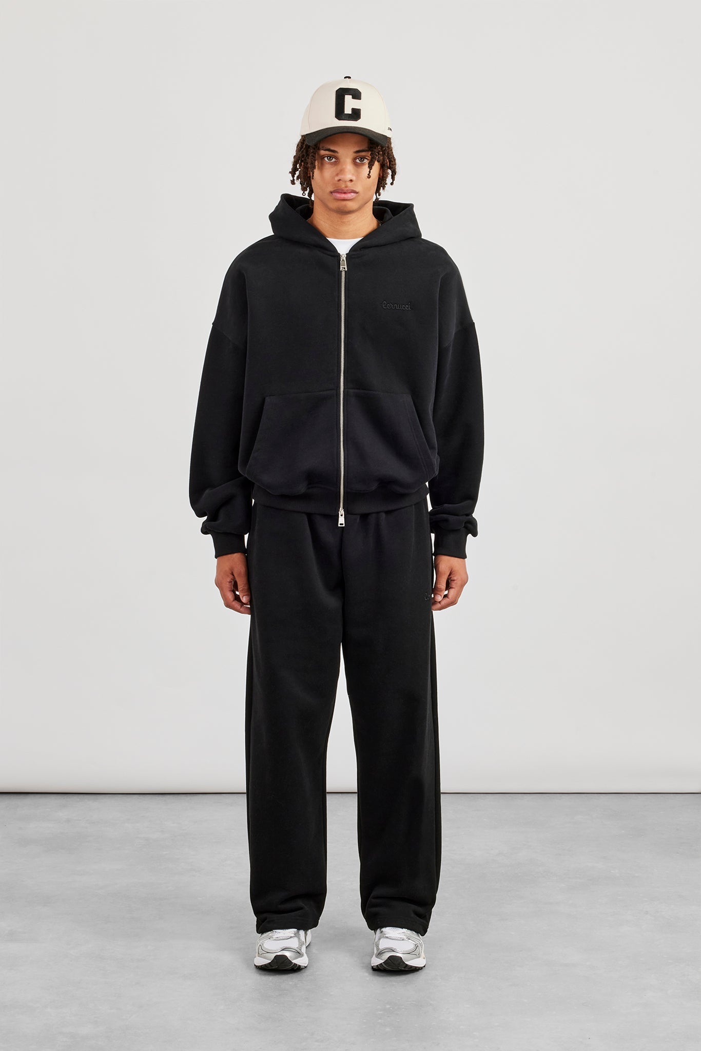 Relaxed Jogger - Black