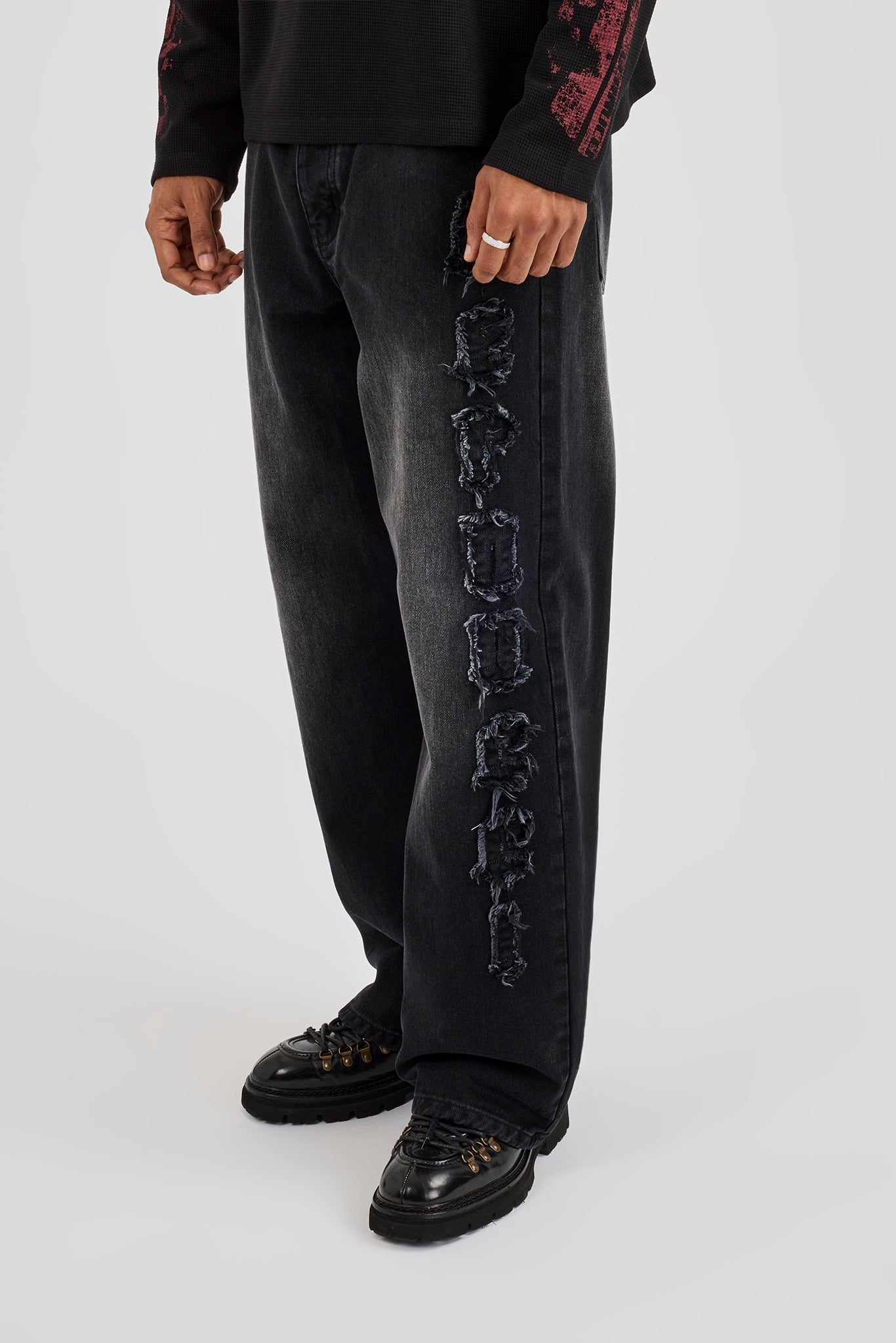 Baggy Fit Applique Logo Jeans - Washed Black