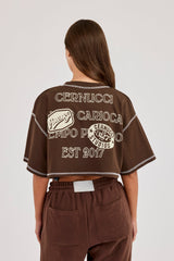 Cropped Contrast Stitch Sticker Back Print T-Shirt - Chocolate