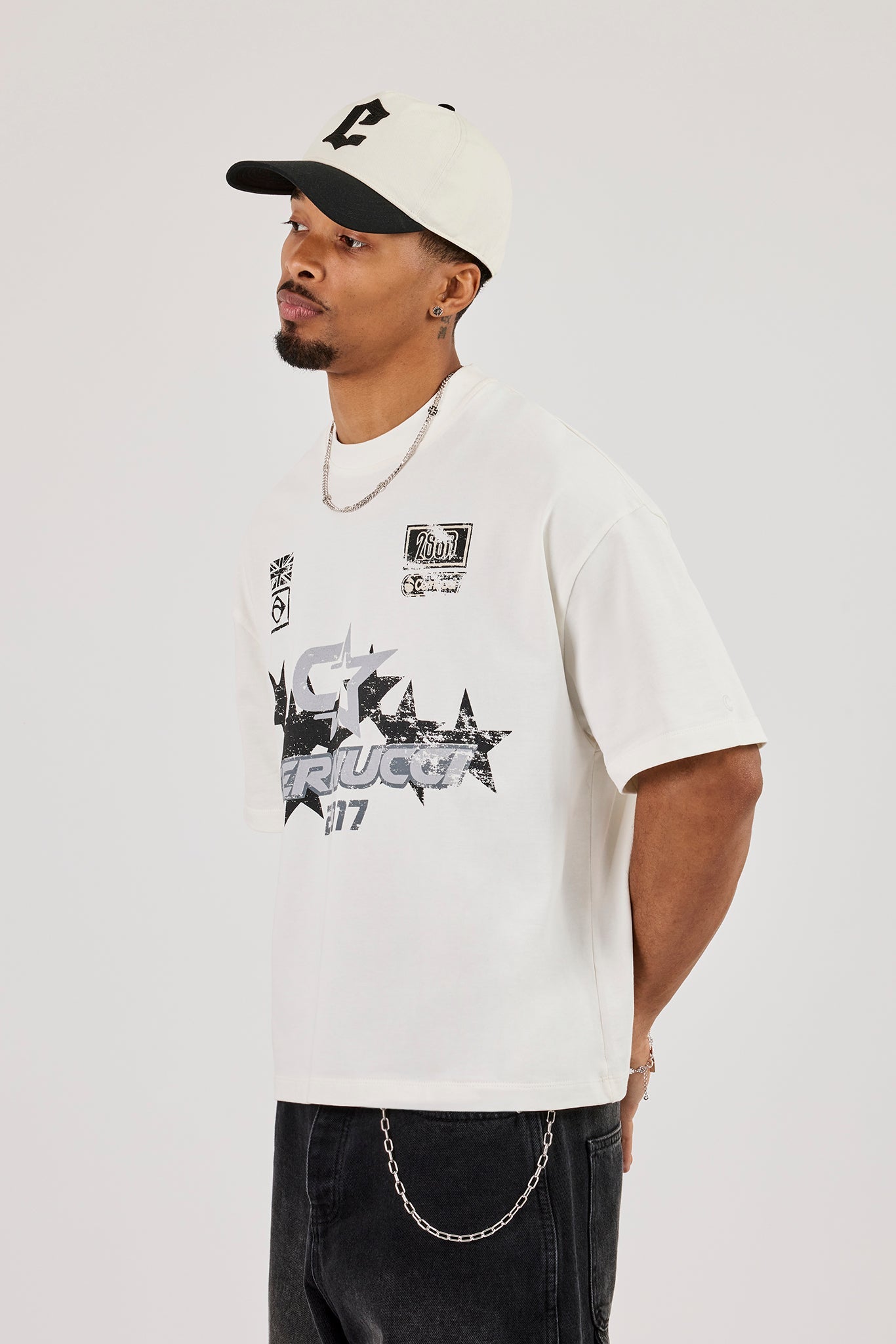 Short Sleeve Boxy Cernucci 2017 Graphic T-Shirt - Off White