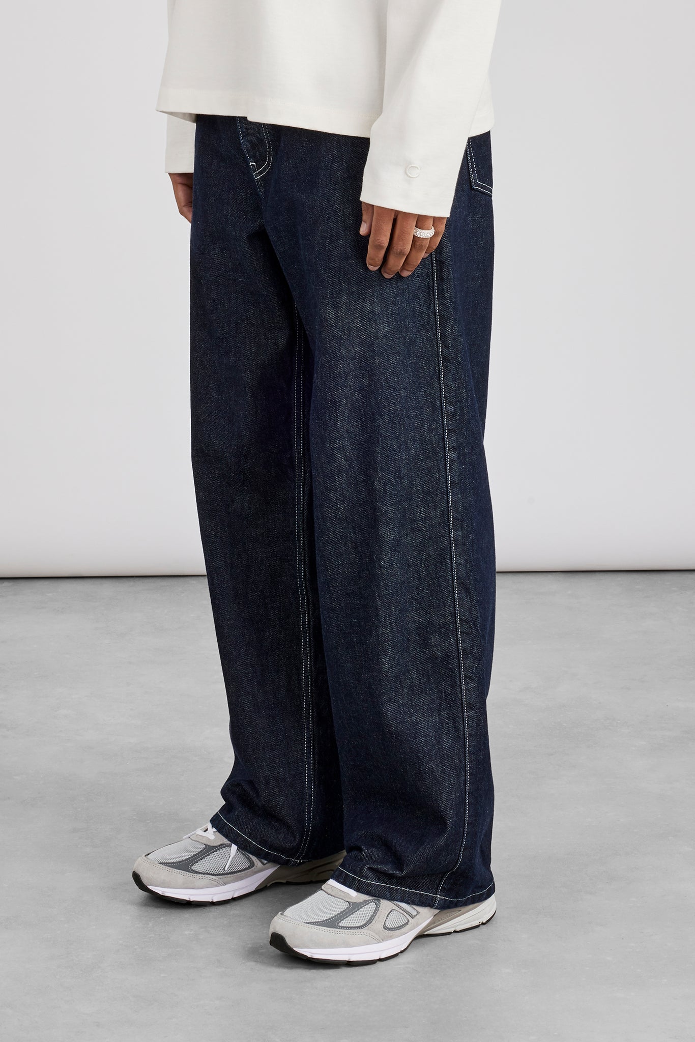 Contrast Stitch Crest Baggy Jean - Indigo