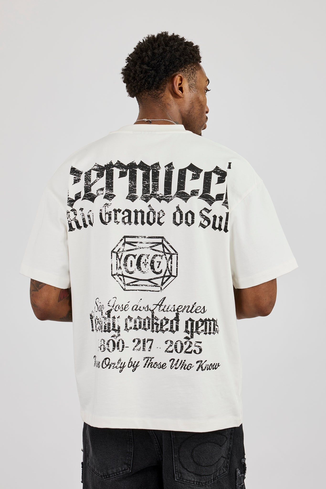 Oversized Rio Graphic Print T-Shirt - Off White